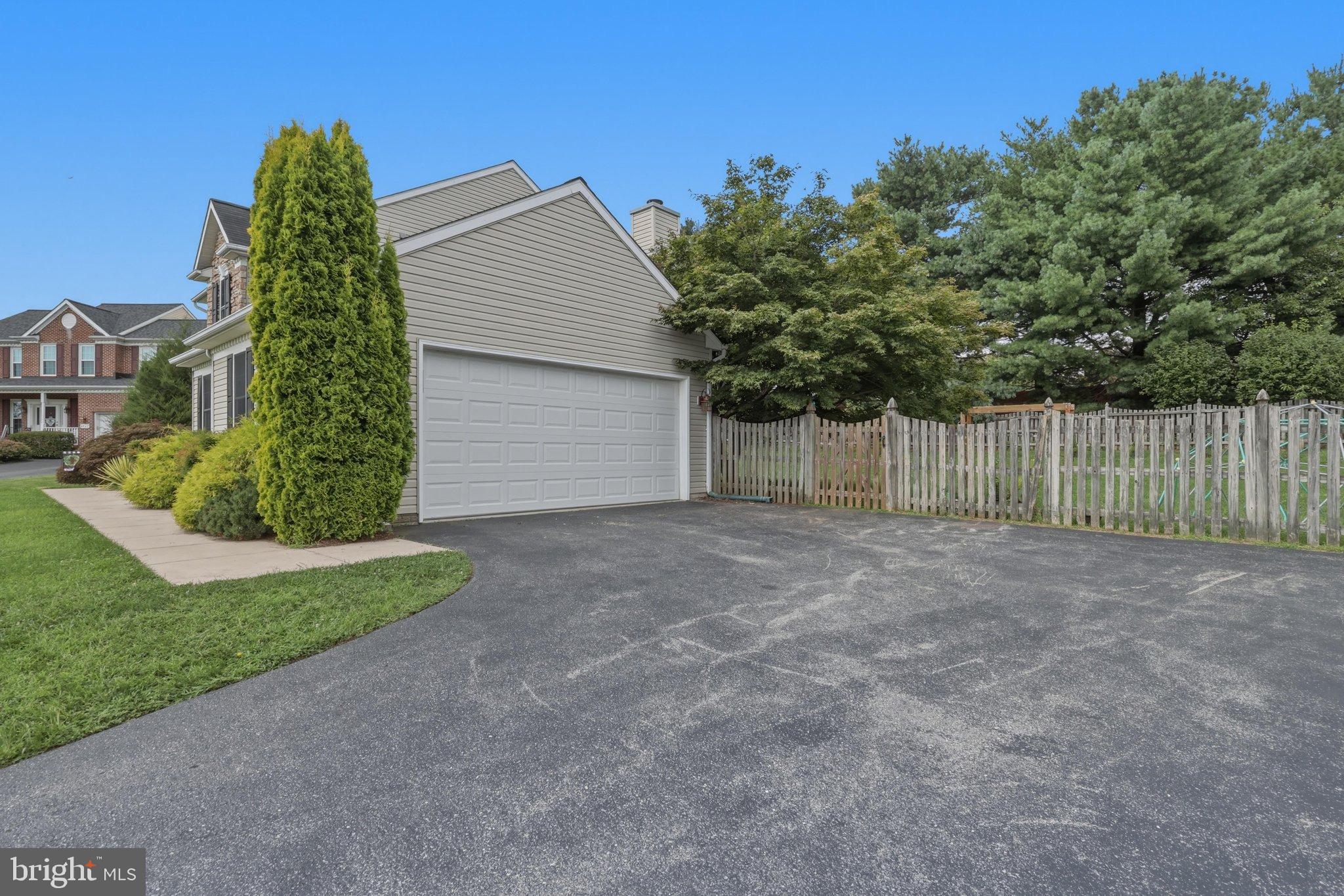 4028 BUNKER COURT