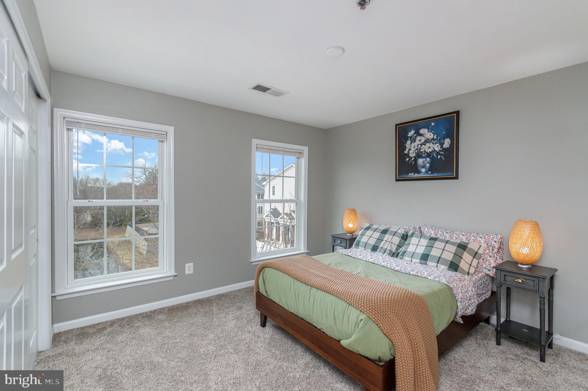 GROVETON WOODS - Residential