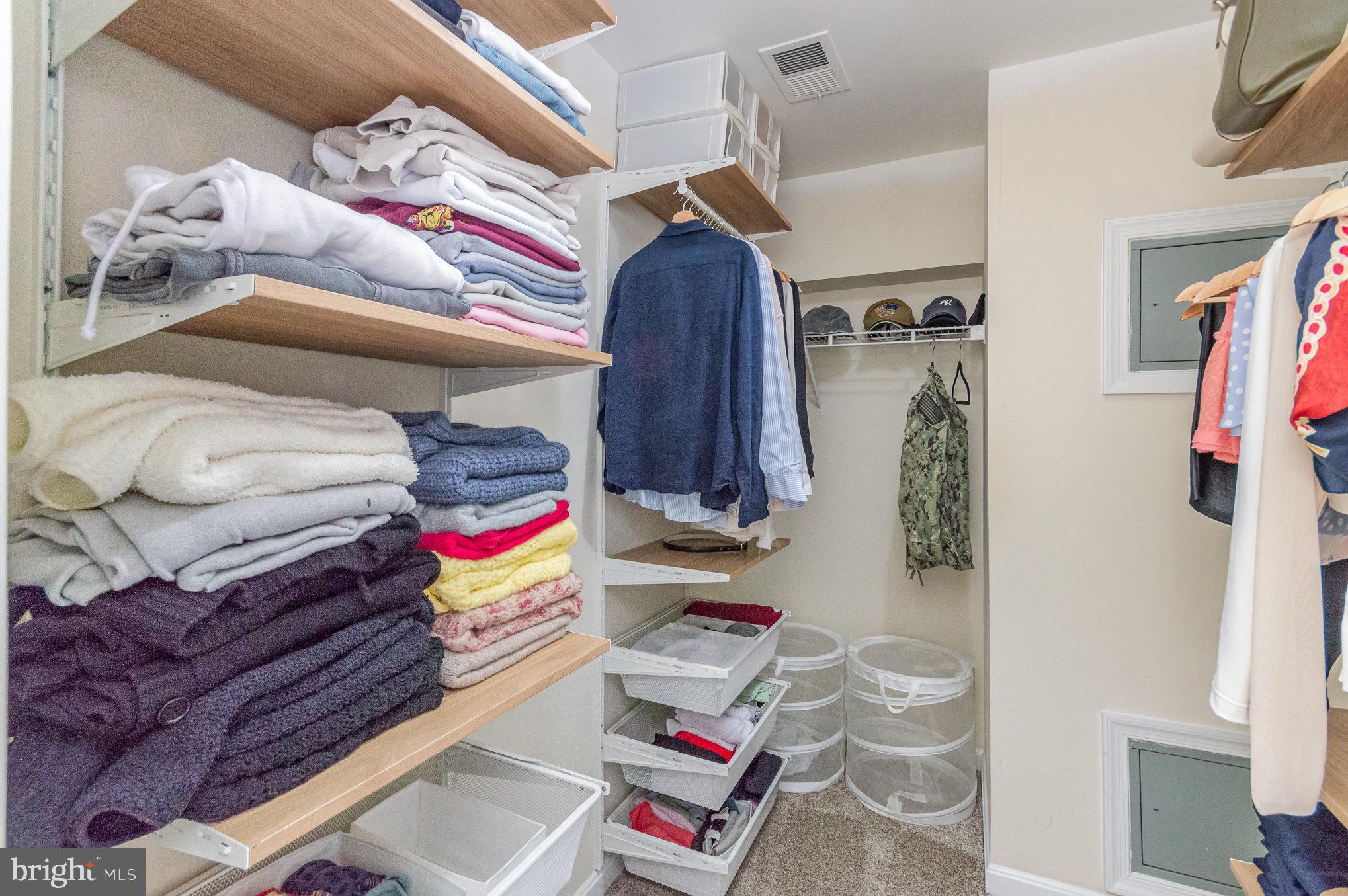 GROVETON WOODS - Residential