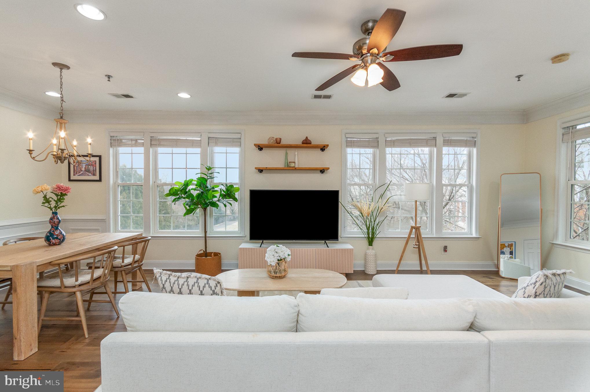 GROVETON WOODS - Residential