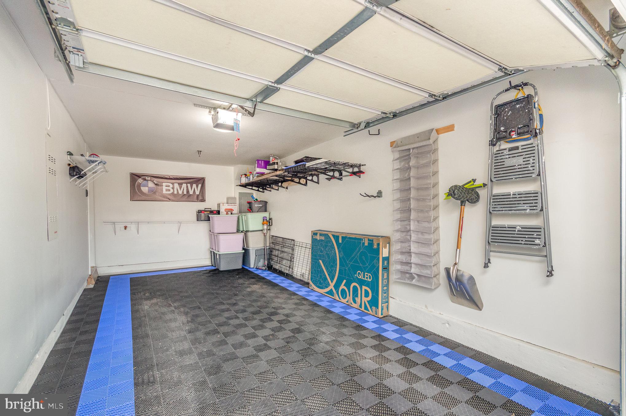 GROVETON WOODS - Residential