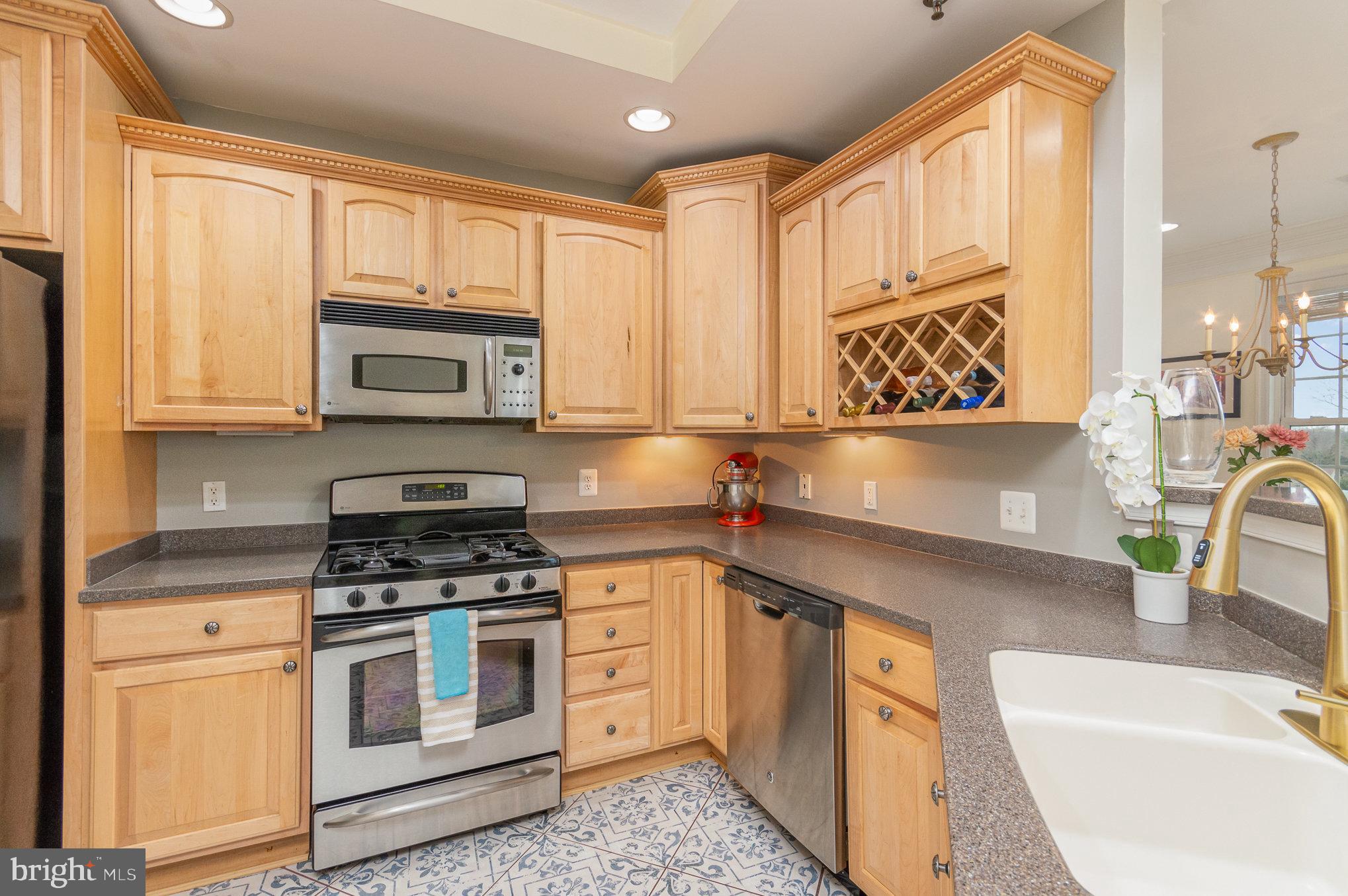 GROVETON WOODS - Residential