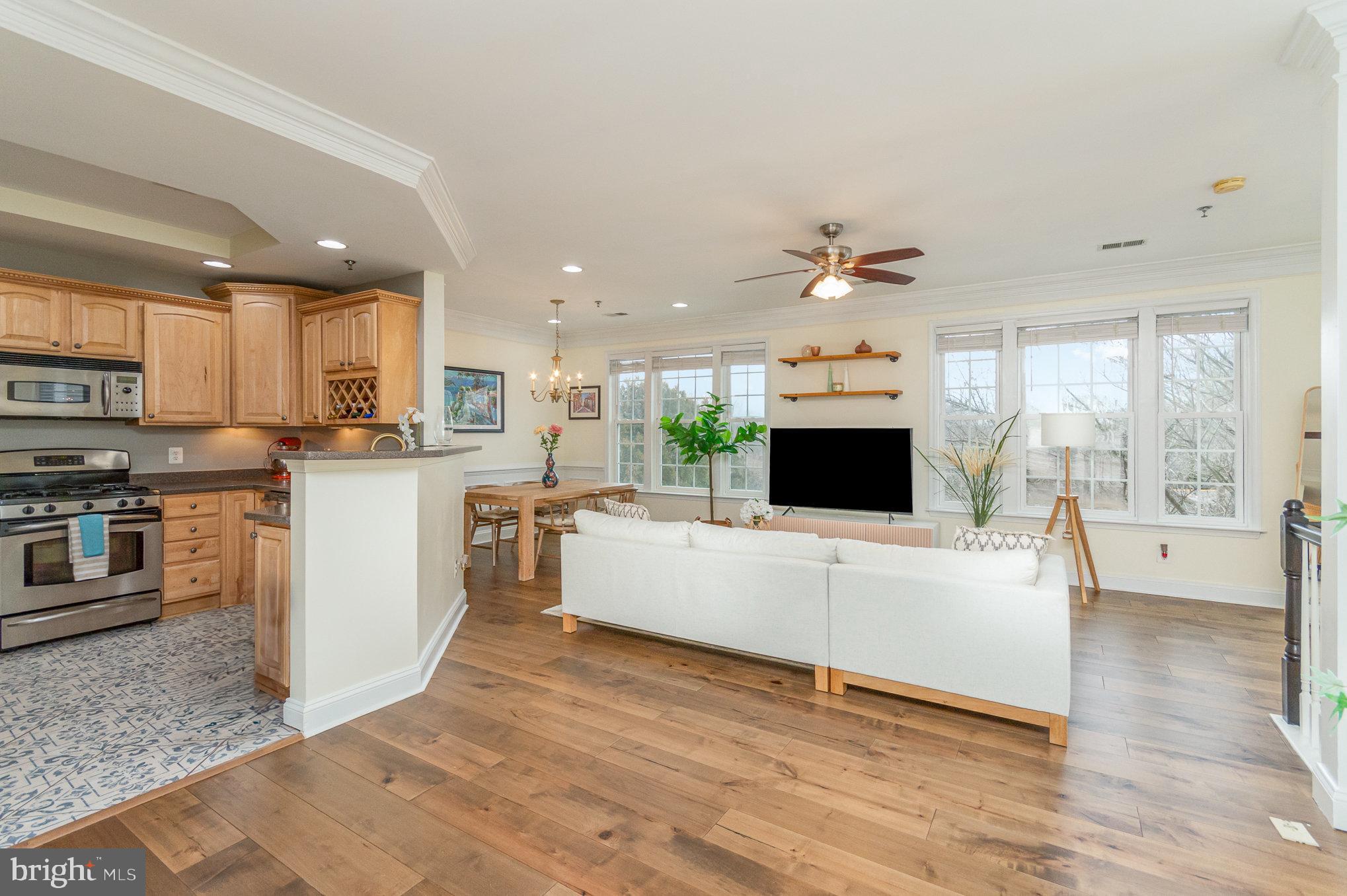 GROVETON WOODS - Residential