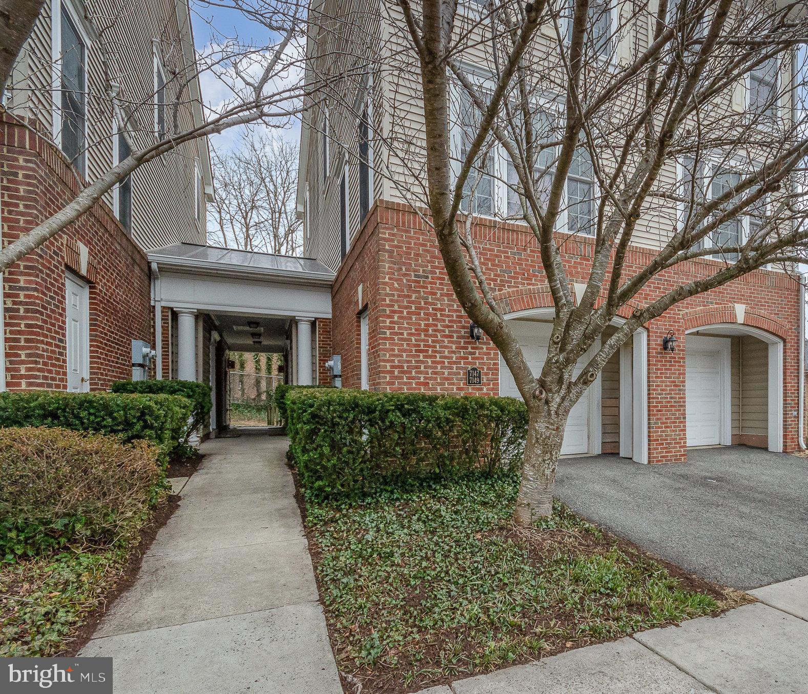 GROVETON WOODS - Residential