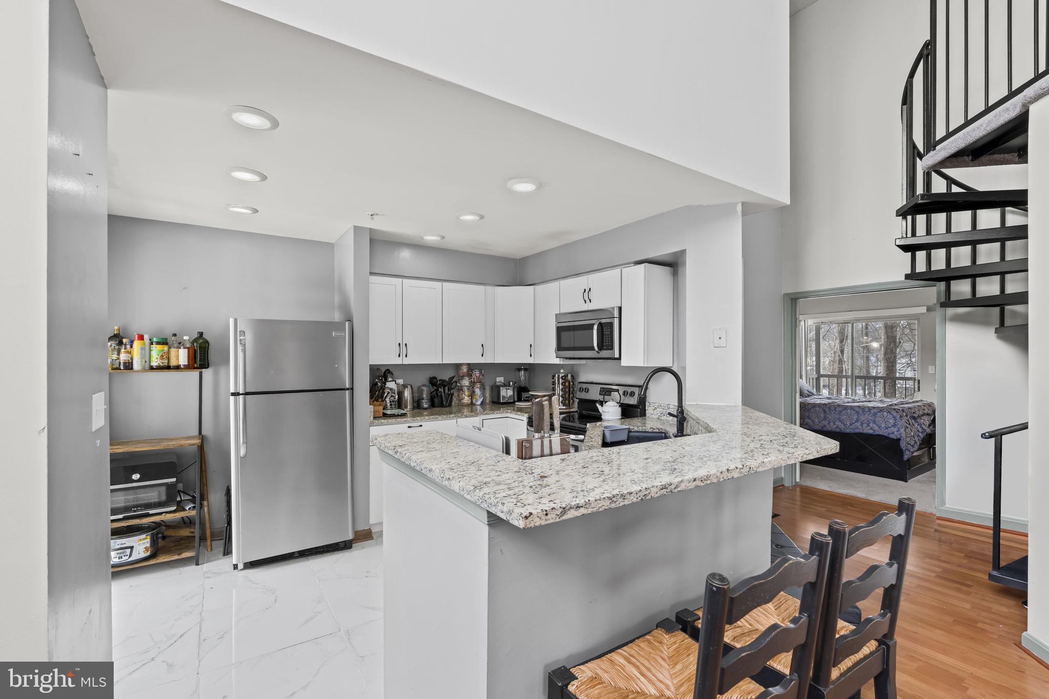 LAKE ARBOR - Residential