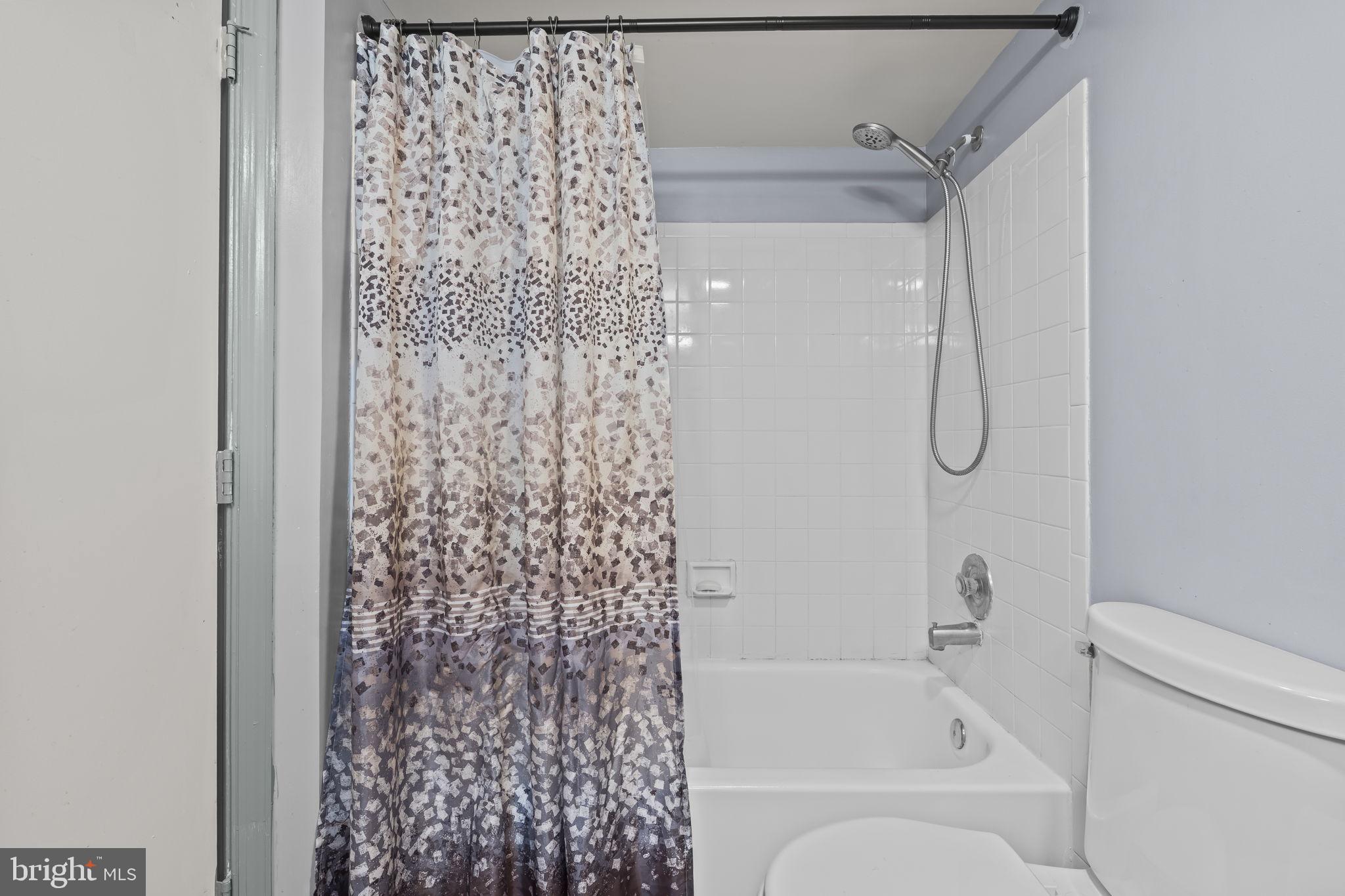 LAKE ARBOR - Residential