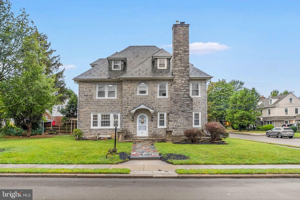 Photo of 474 Kenwood Road, DREXEL HILL, PA 19026 (MLS # PADE2100720)