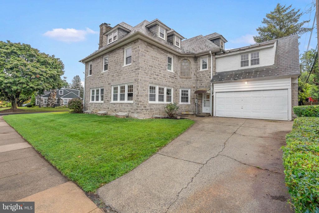 Photo of 474 Kenwood Road, DREXEL HILL, PA 19026 (MLS # PADE2100720)