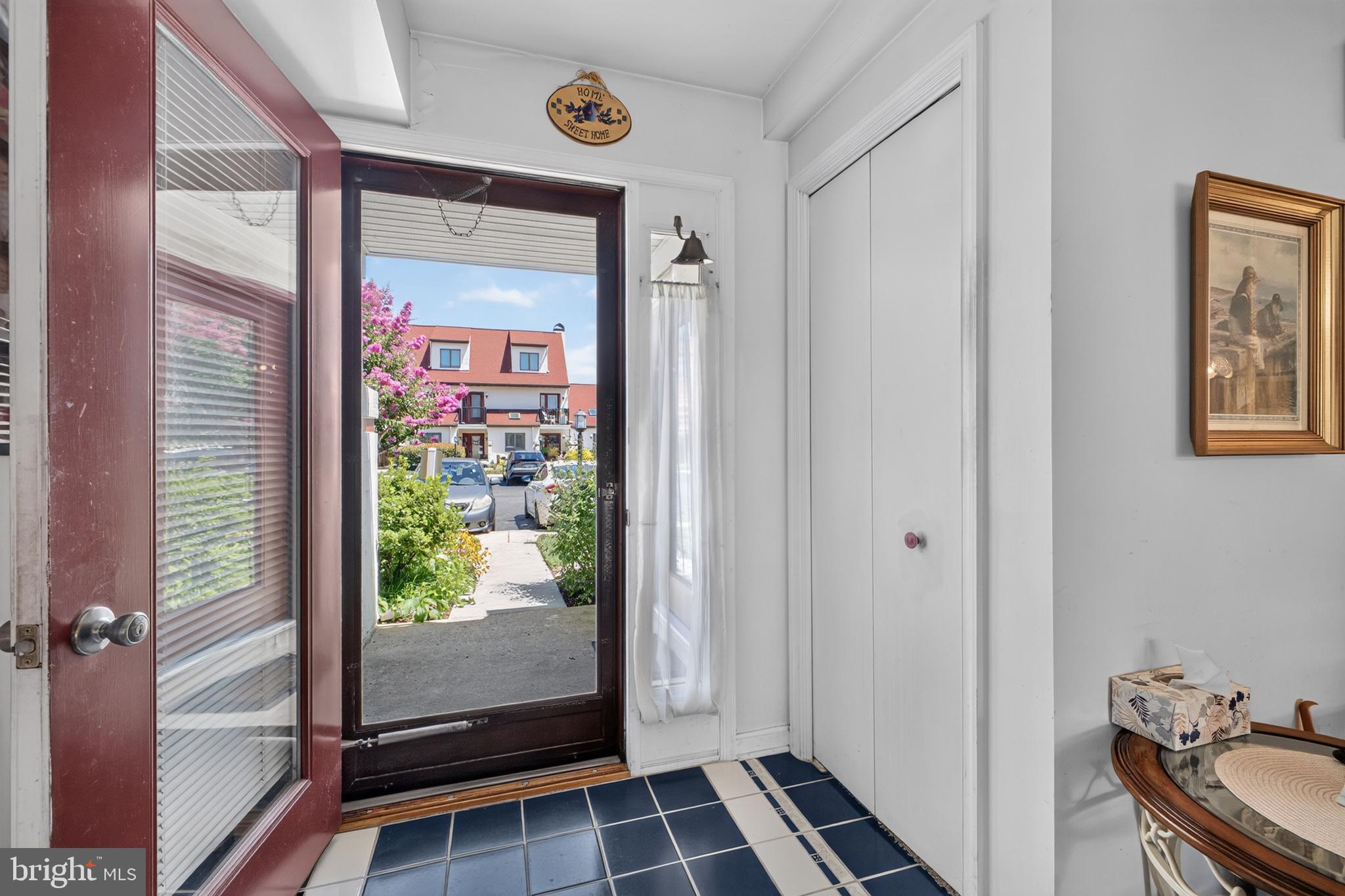 26 QUEEN ANNE WAY B