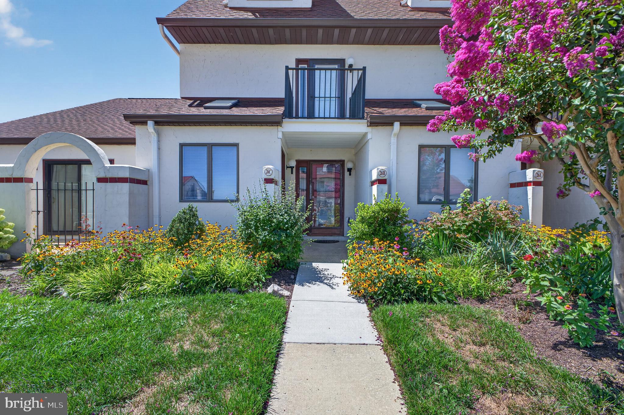 26 QUEEN ANNE WAY B