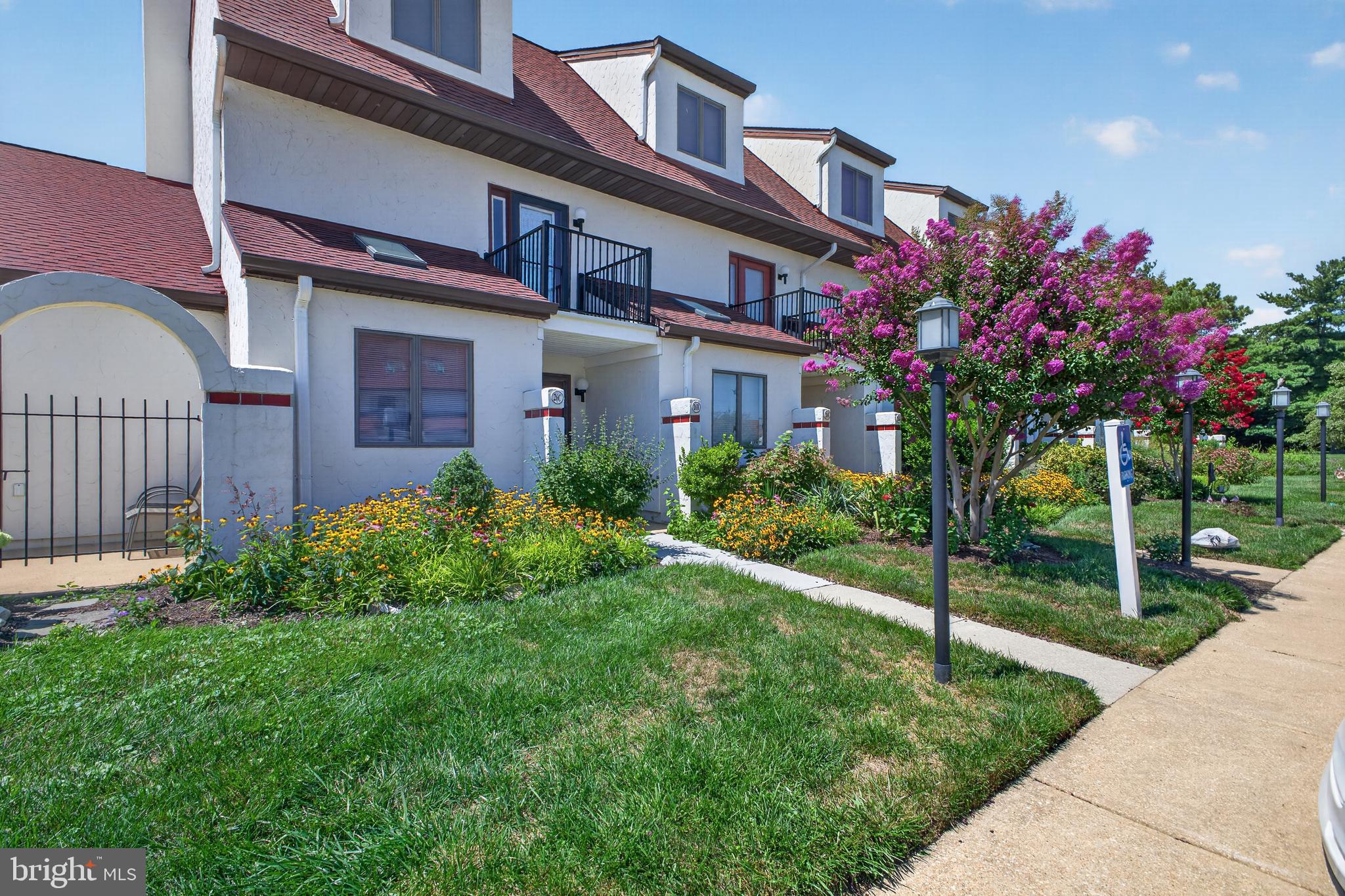 26 QUEEN ANNE WAY B