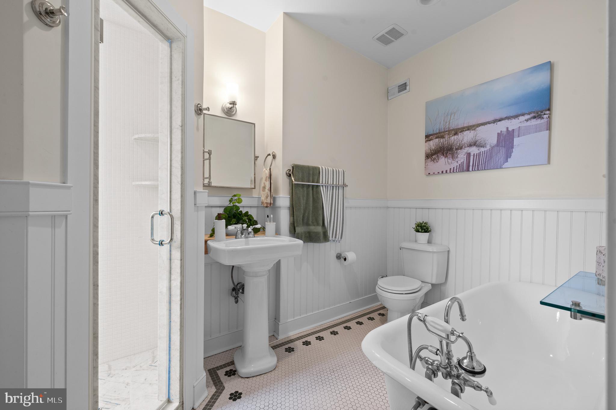 BELLA VISTA - Residential