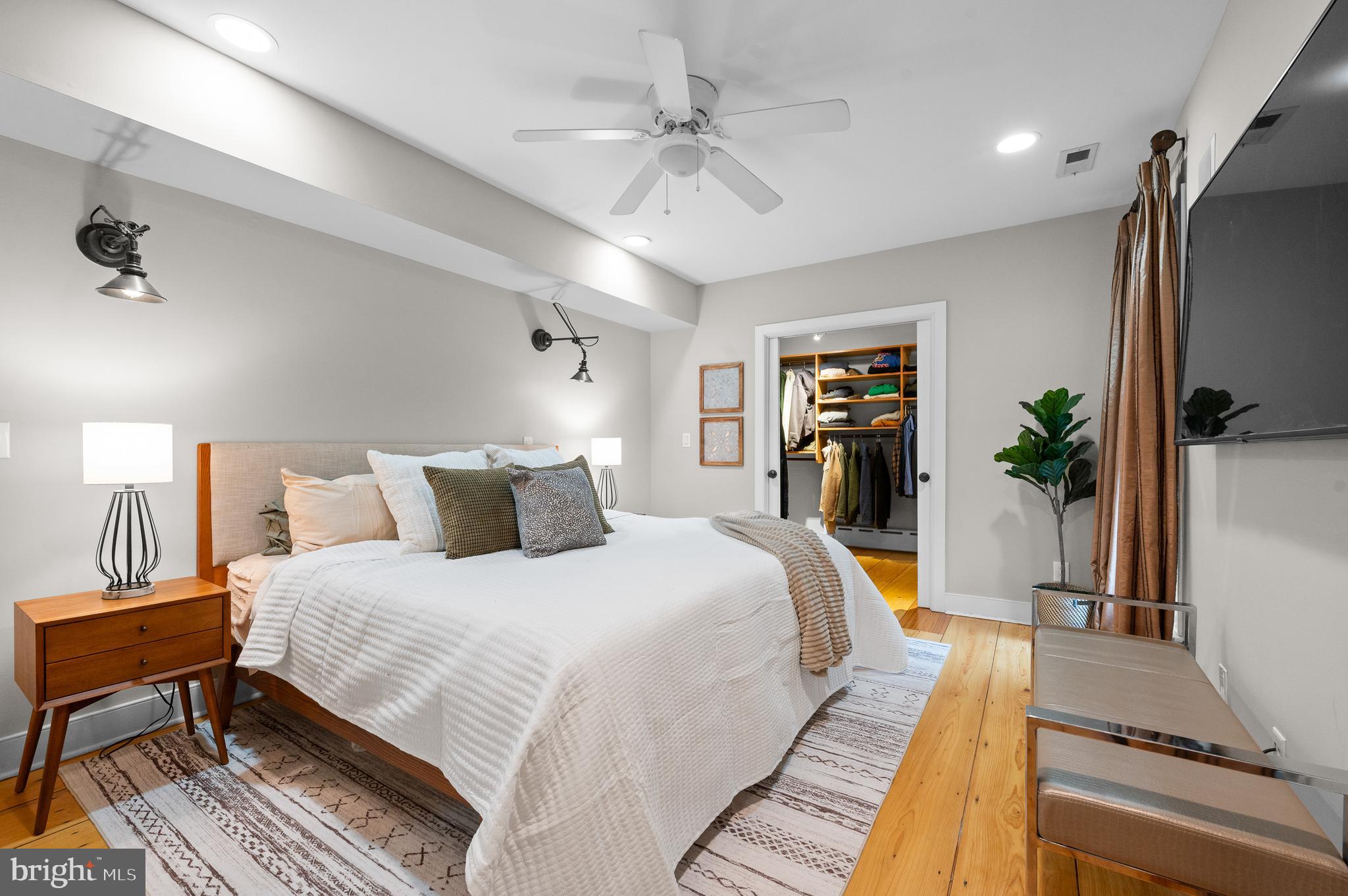 BELLA VISTA - Residential