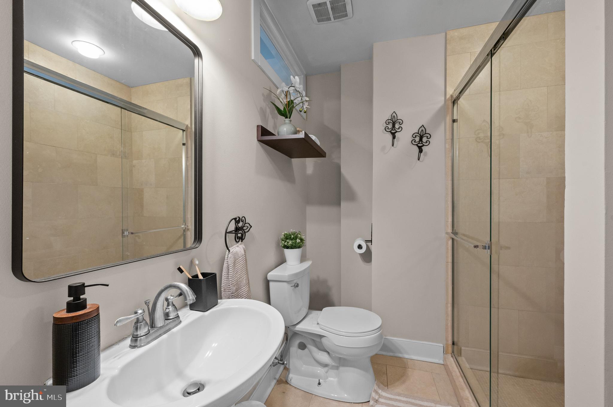 BELLA VISTA - Residential