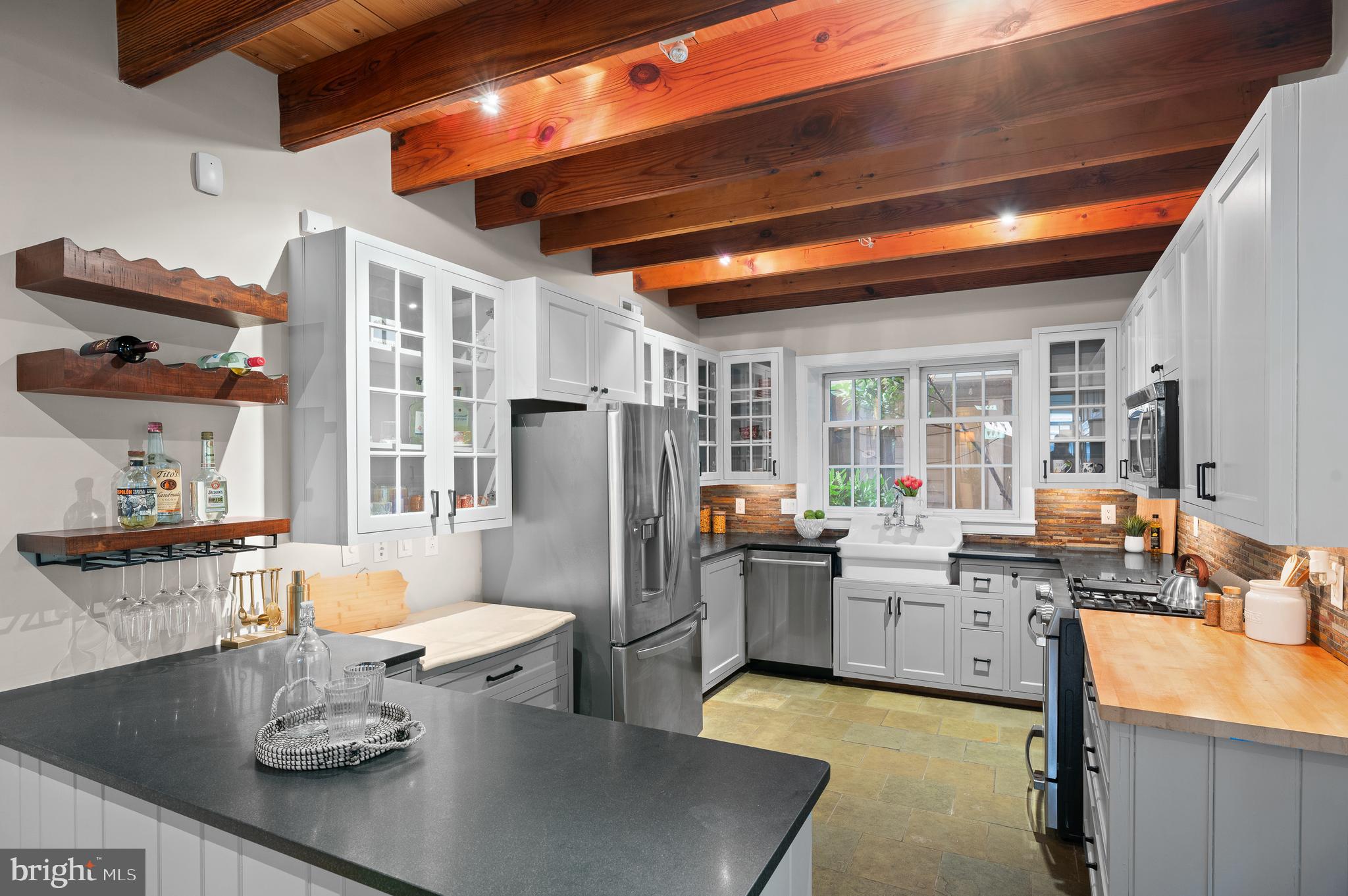 BELLA VISTA - Residential