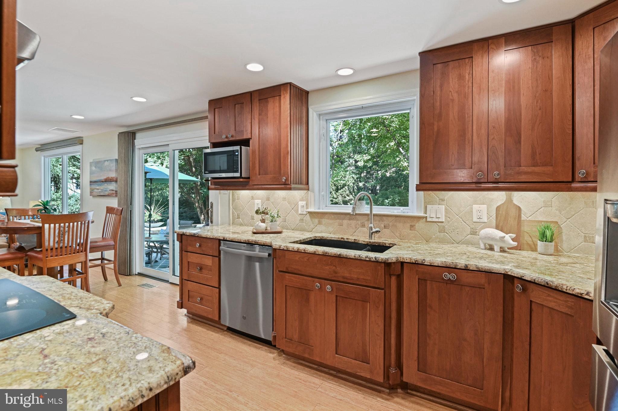 SUNNYBROOK - Residential