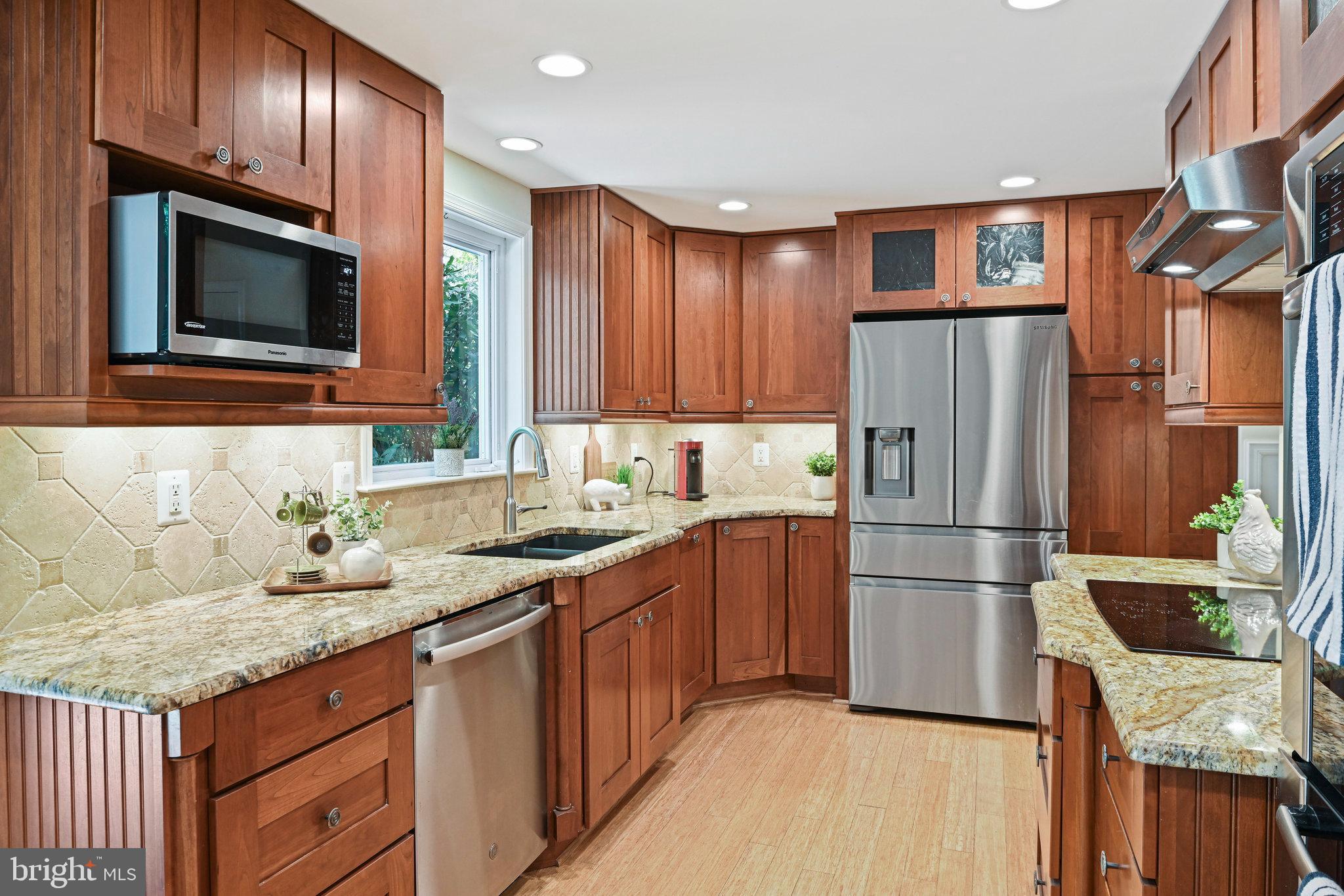 SUNNYBROOK - Residential