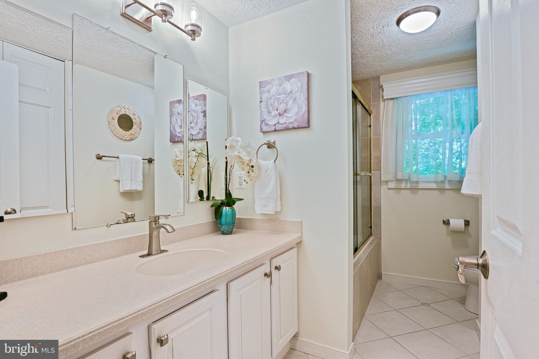 SUNNYBROOK - Residential