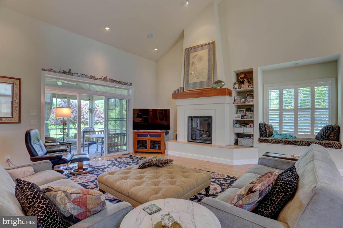 PARKFIELD - Residential