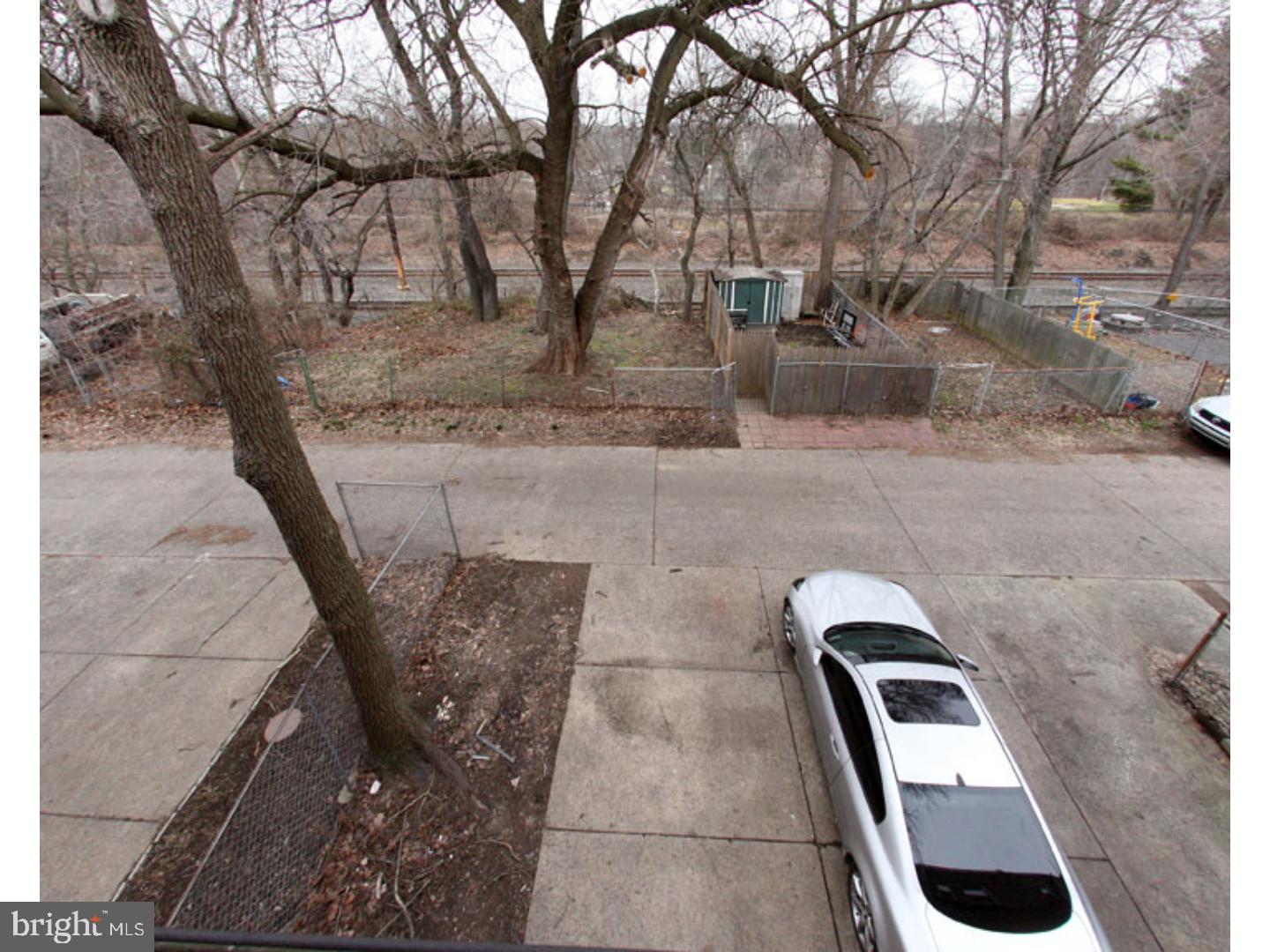 LAWNCREST - Residential