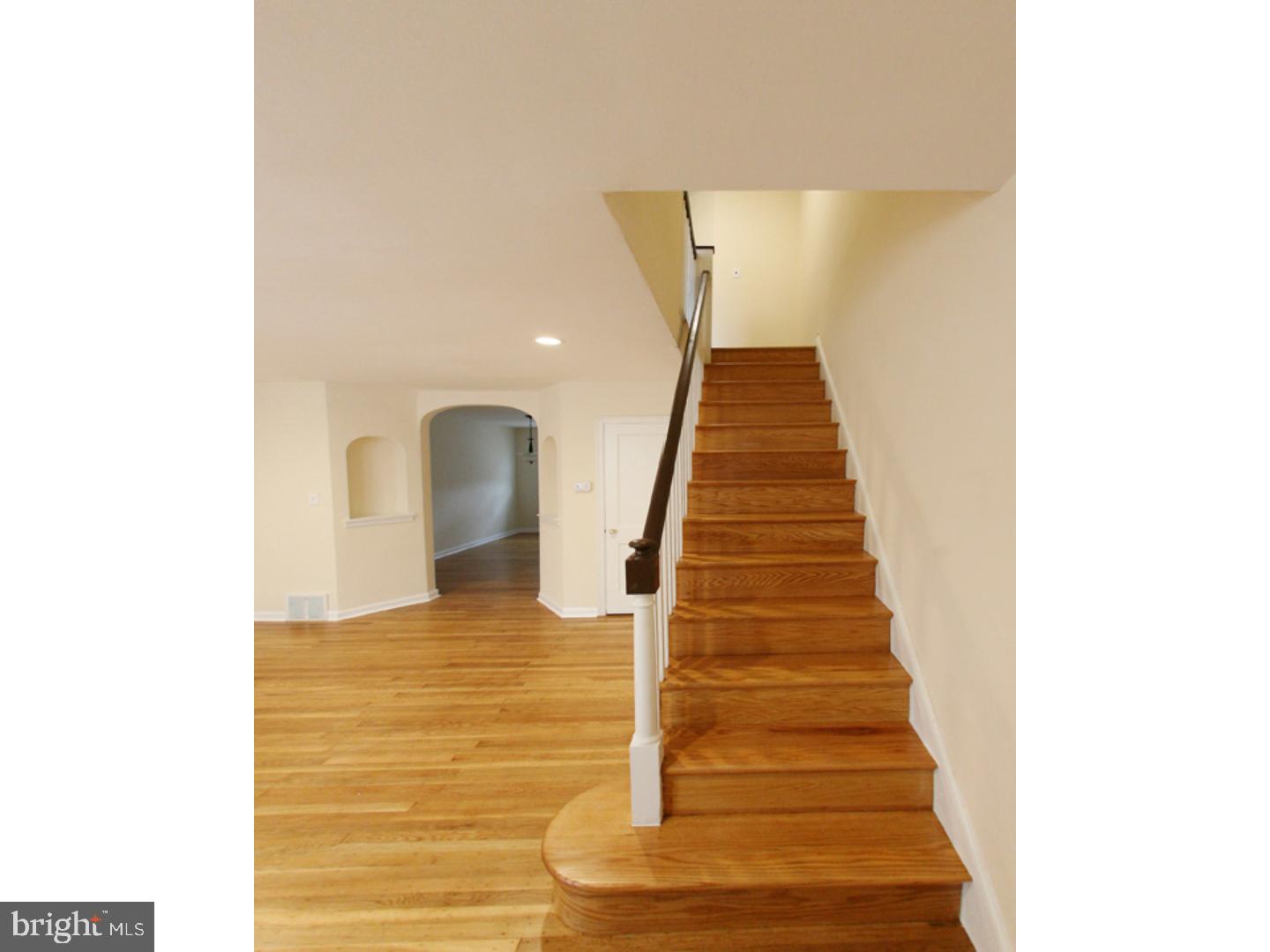 LAWNCREST - Residential