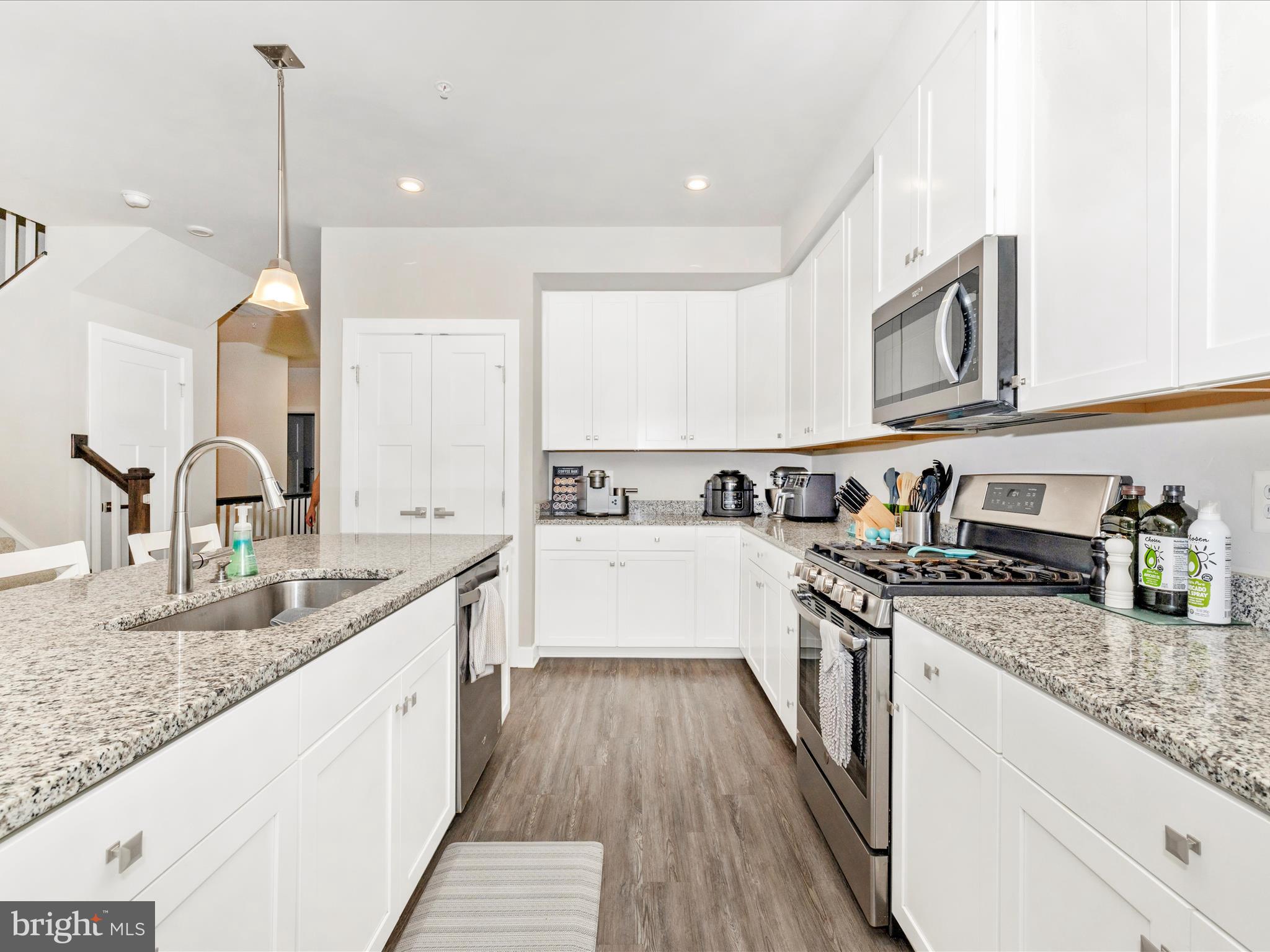 JEFFERSON PLACE - Residential