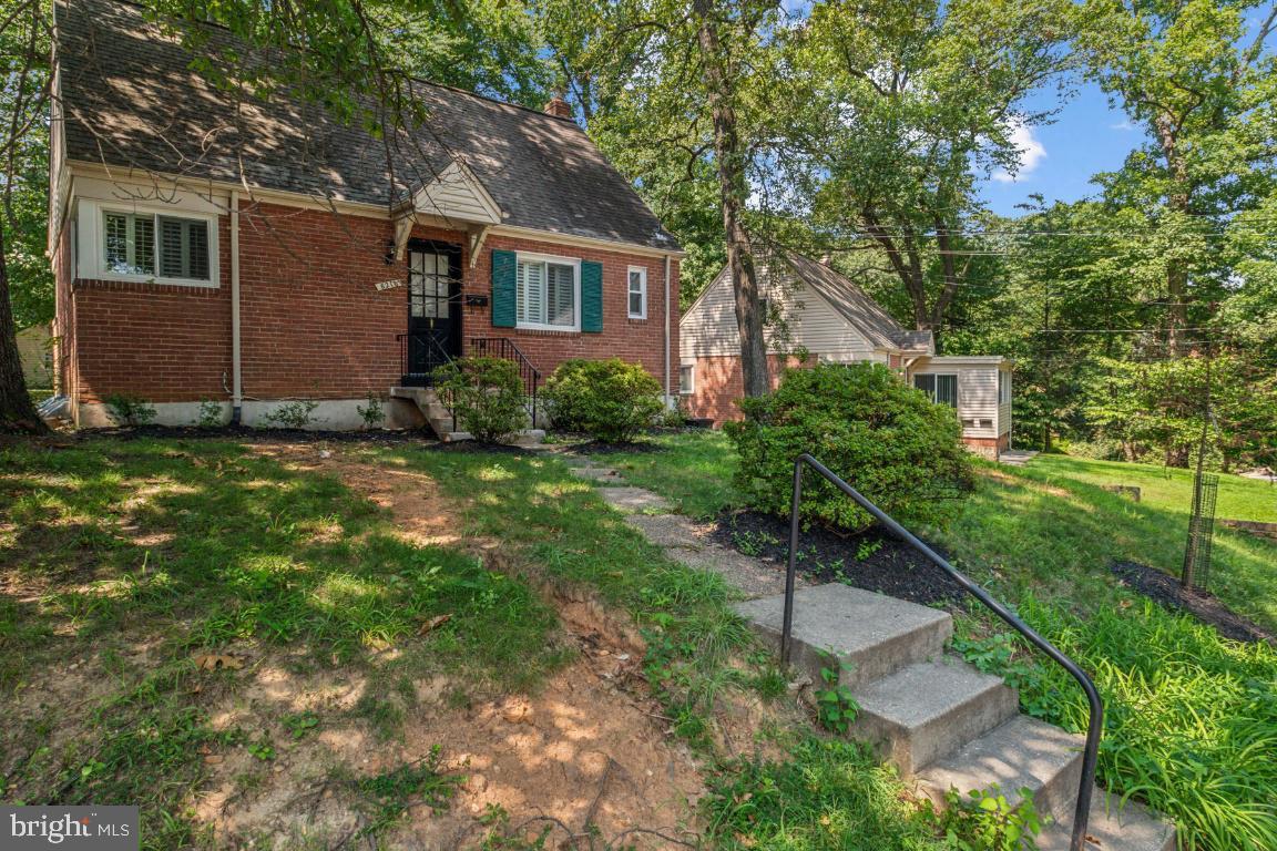 8216 ROANOKE AVENUE