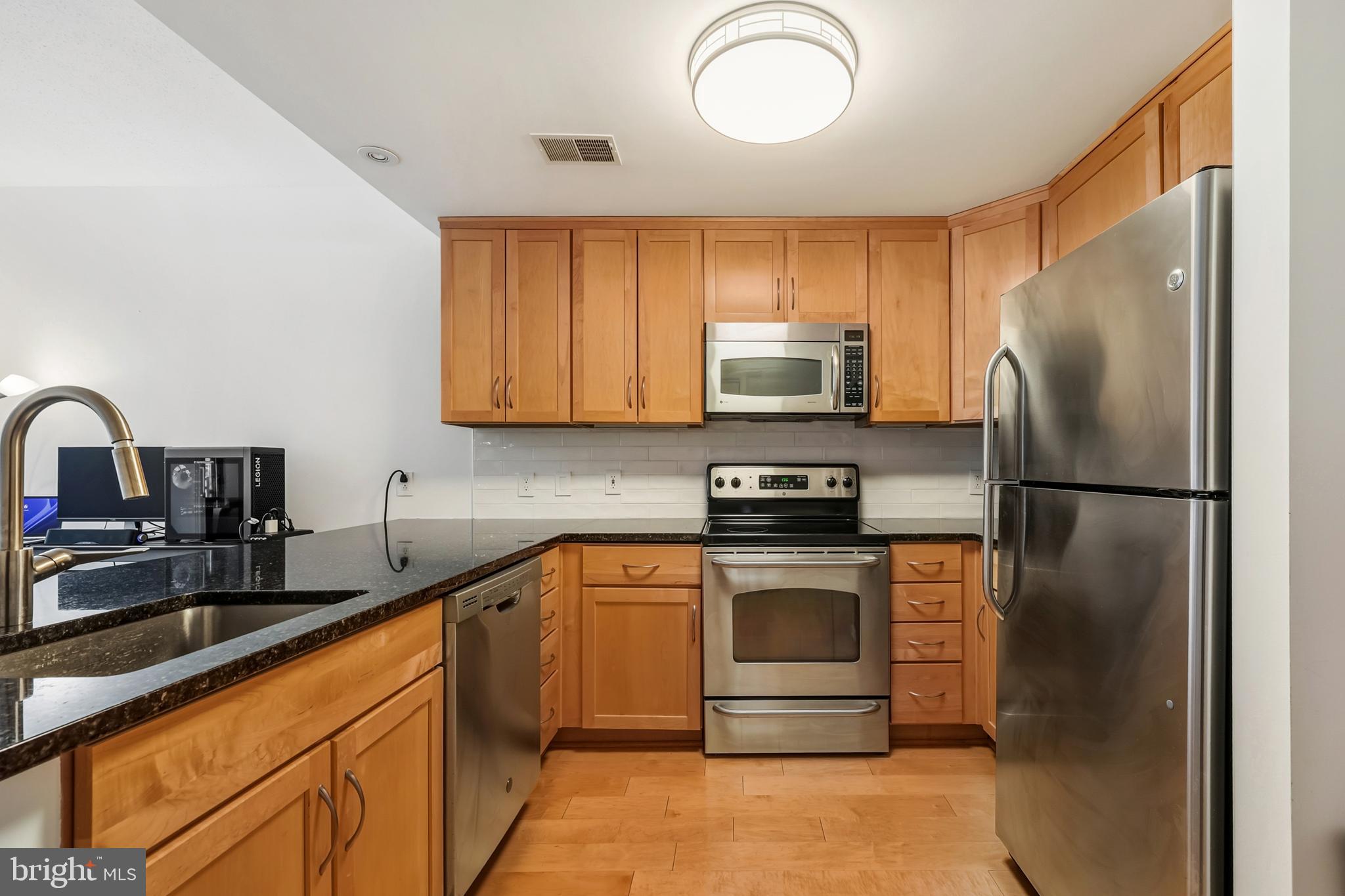 RESIDENCES AT LIBERTY CENTER - Residential