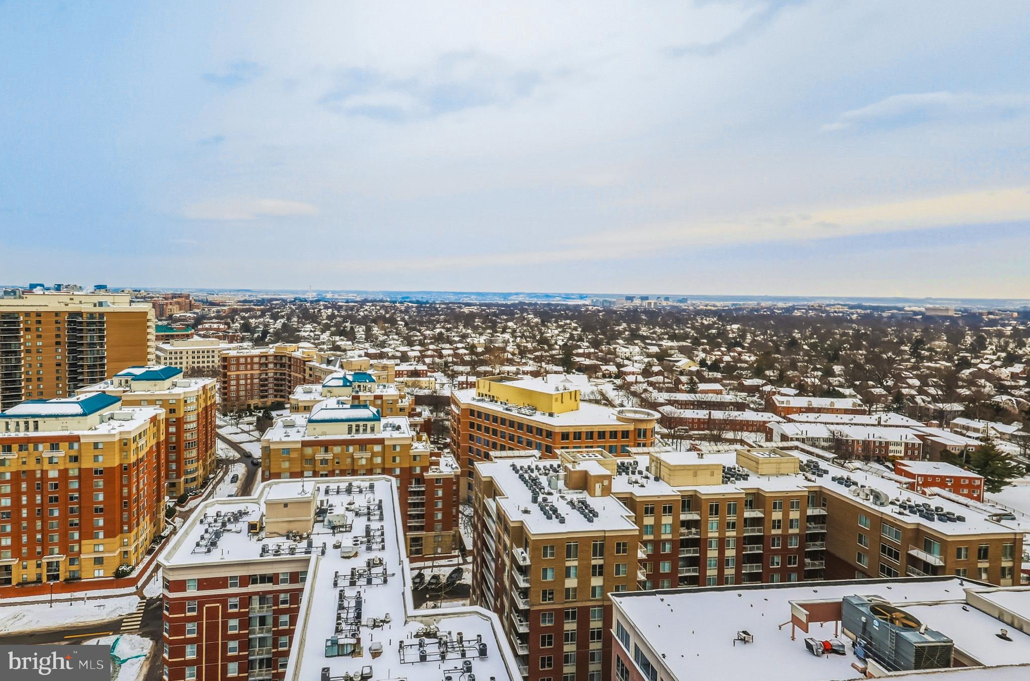 RESIDENCES AT LIBERTY CENTER - Residential