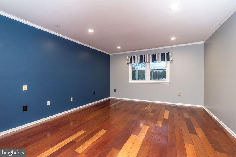 YARDLEY HUNT - Residential