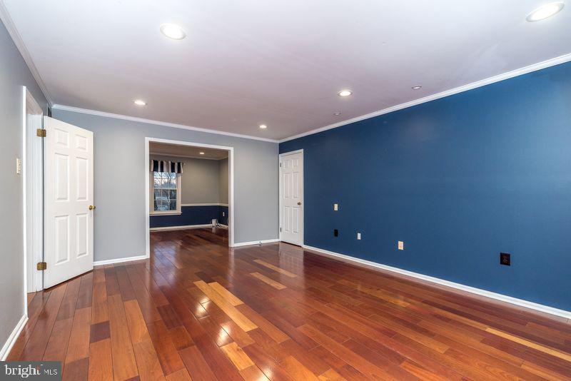 YARDLEY HUNT - Residential