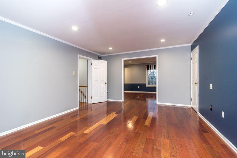 YARDLEY HUNT - Residential