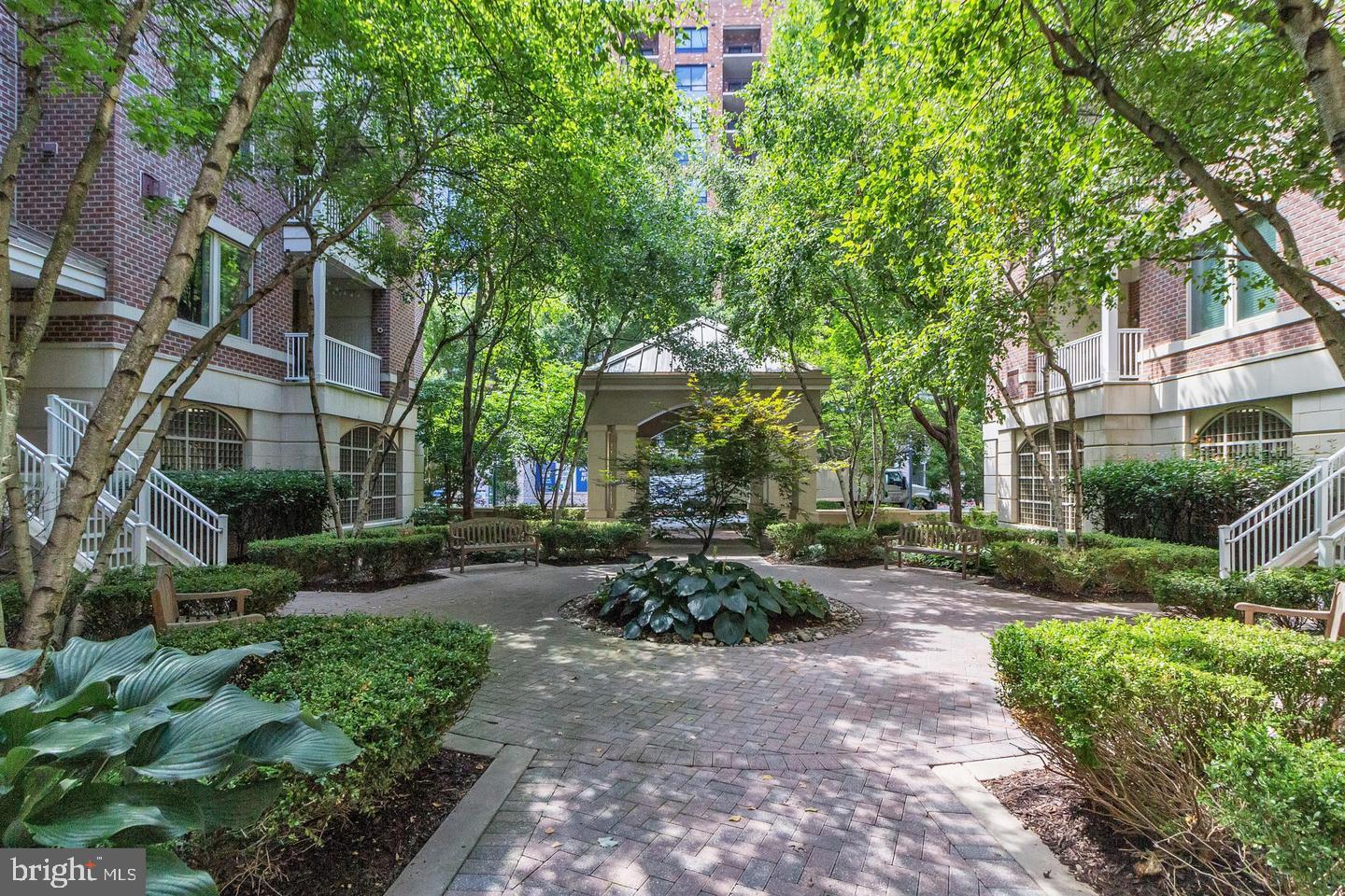 COLUMBIA TOWN CENTER - Residential