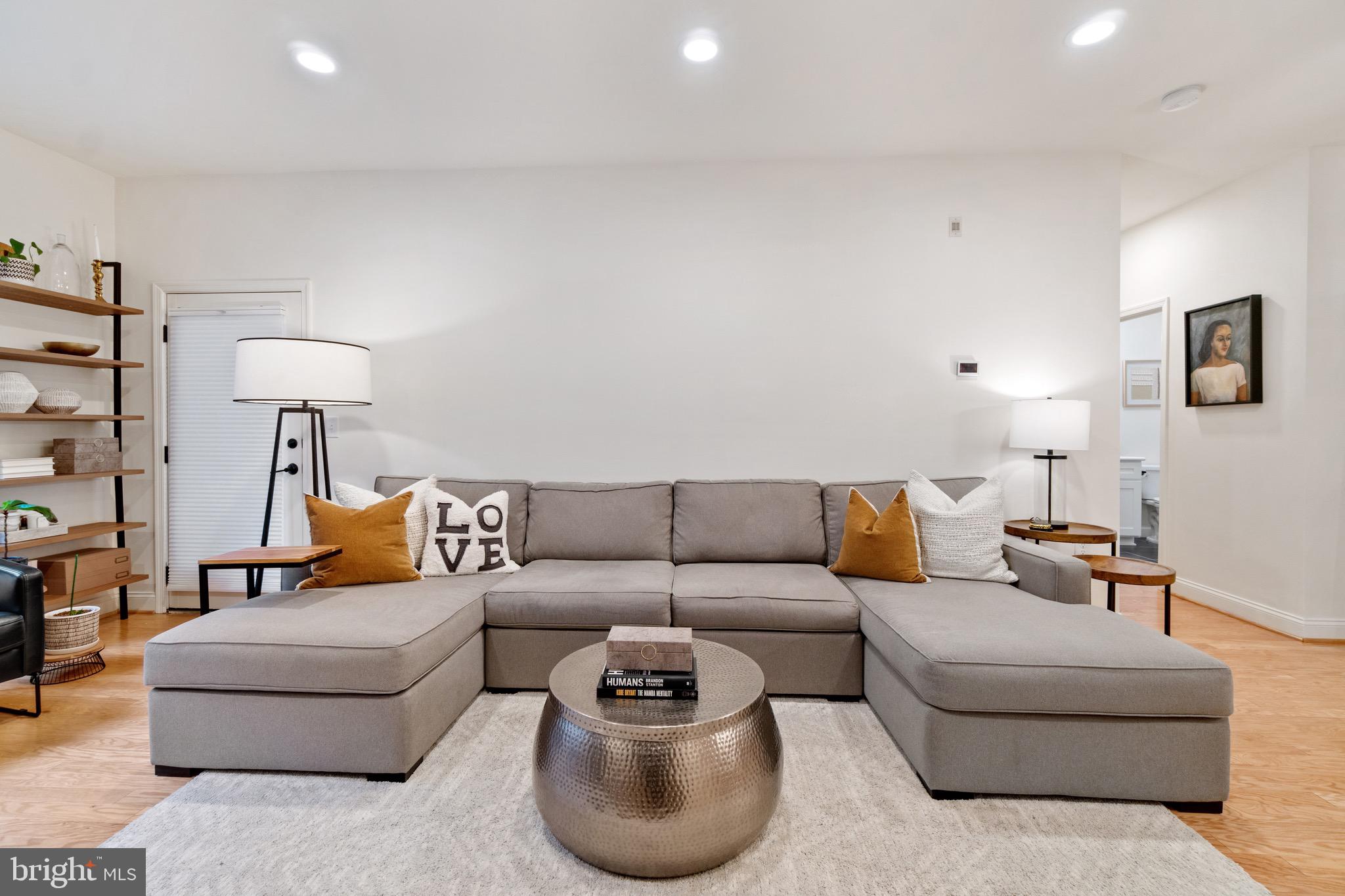 COLUMBIA TOWN CENTER - Residential