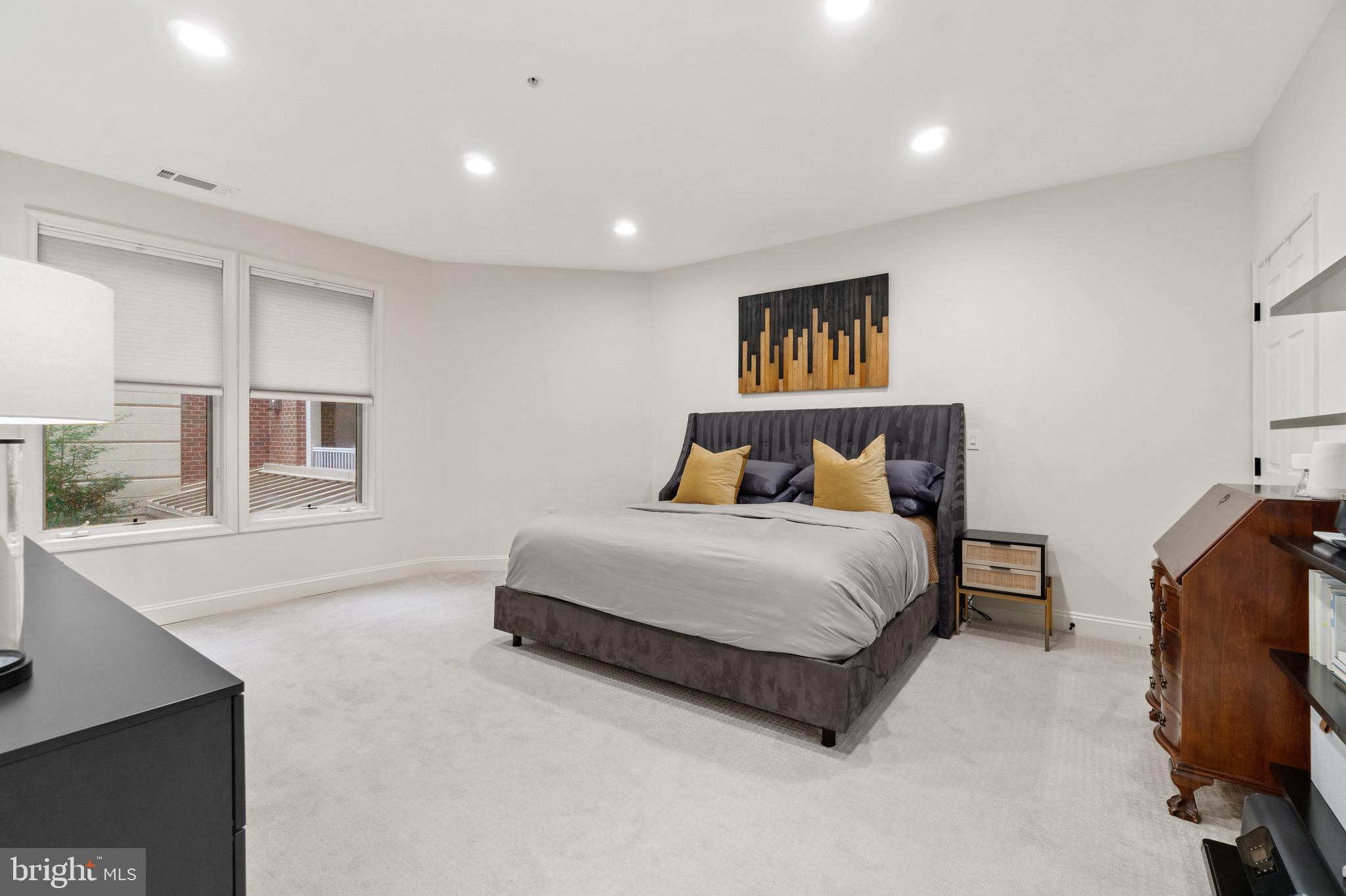 COLUMBIA TOWN CENTER - Residential