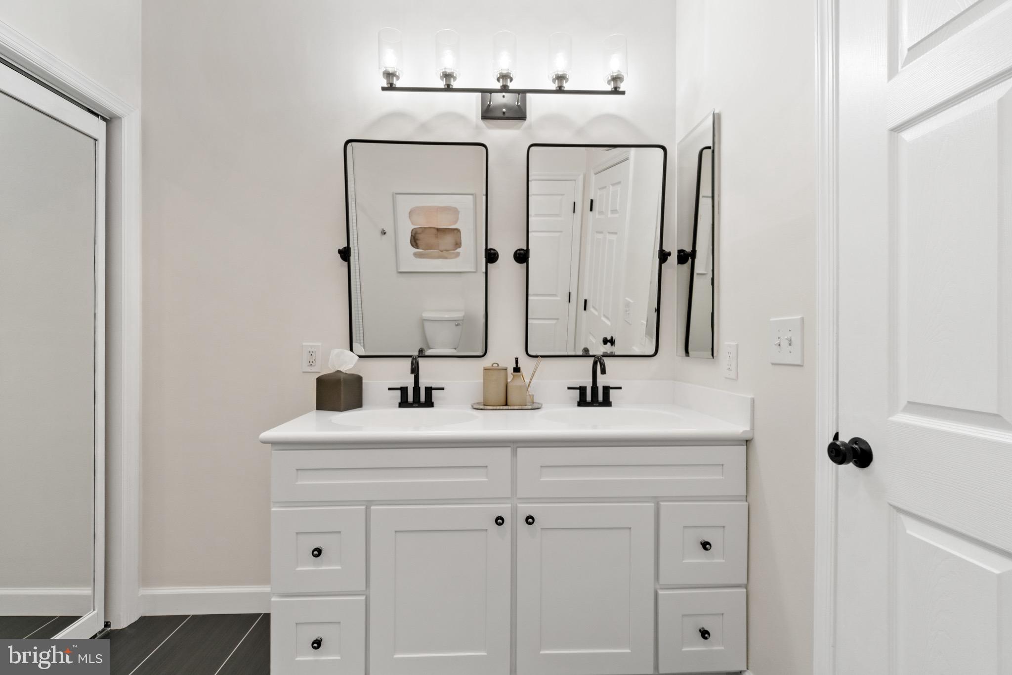 COLUMBIA TOWN CENTER - Residential