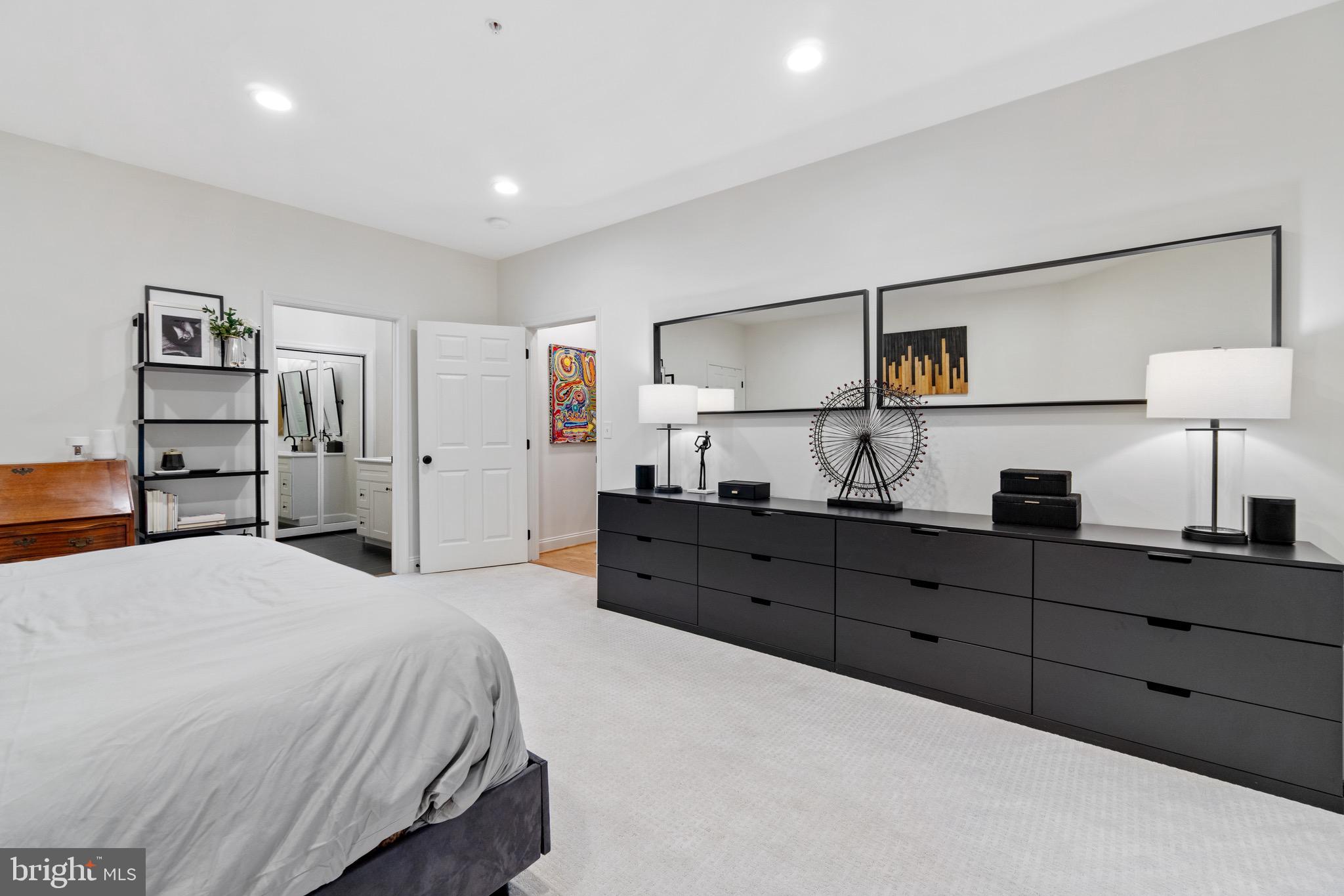 COLUMBIA TOWN CENTER - Residential