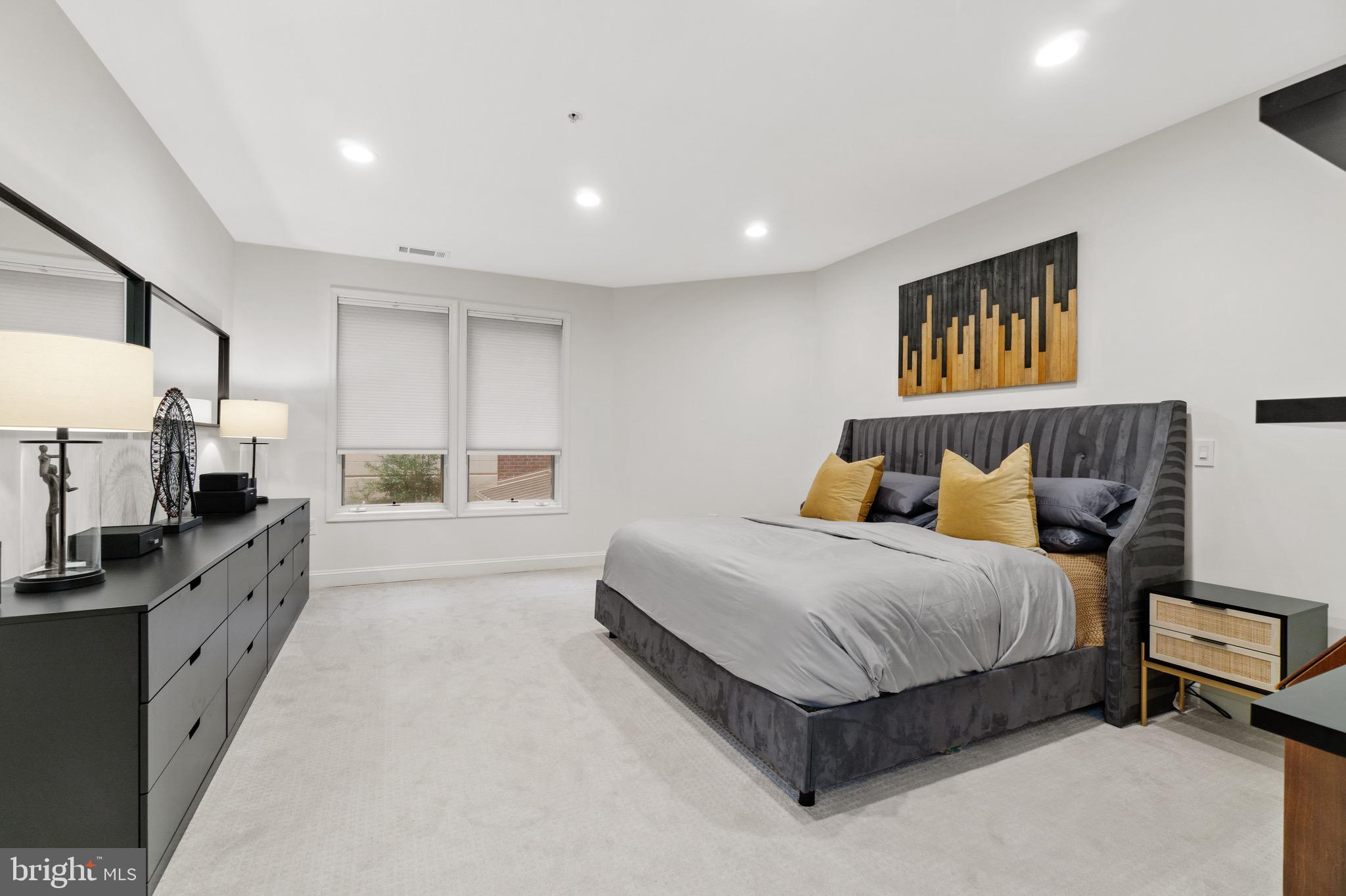 COLUMBIA TOWN CENTER - Residential