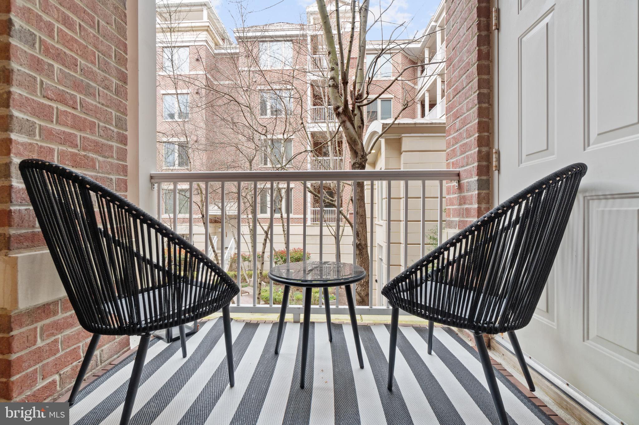 COLUMBIA TOWN CENTER - Residential