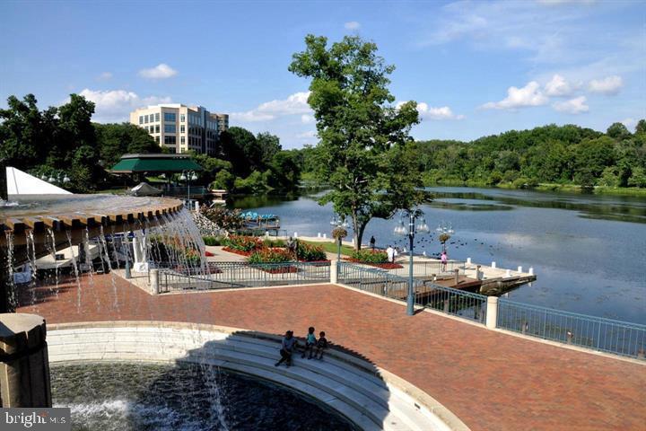 COLUMBIA TOWN CENTER - Residential