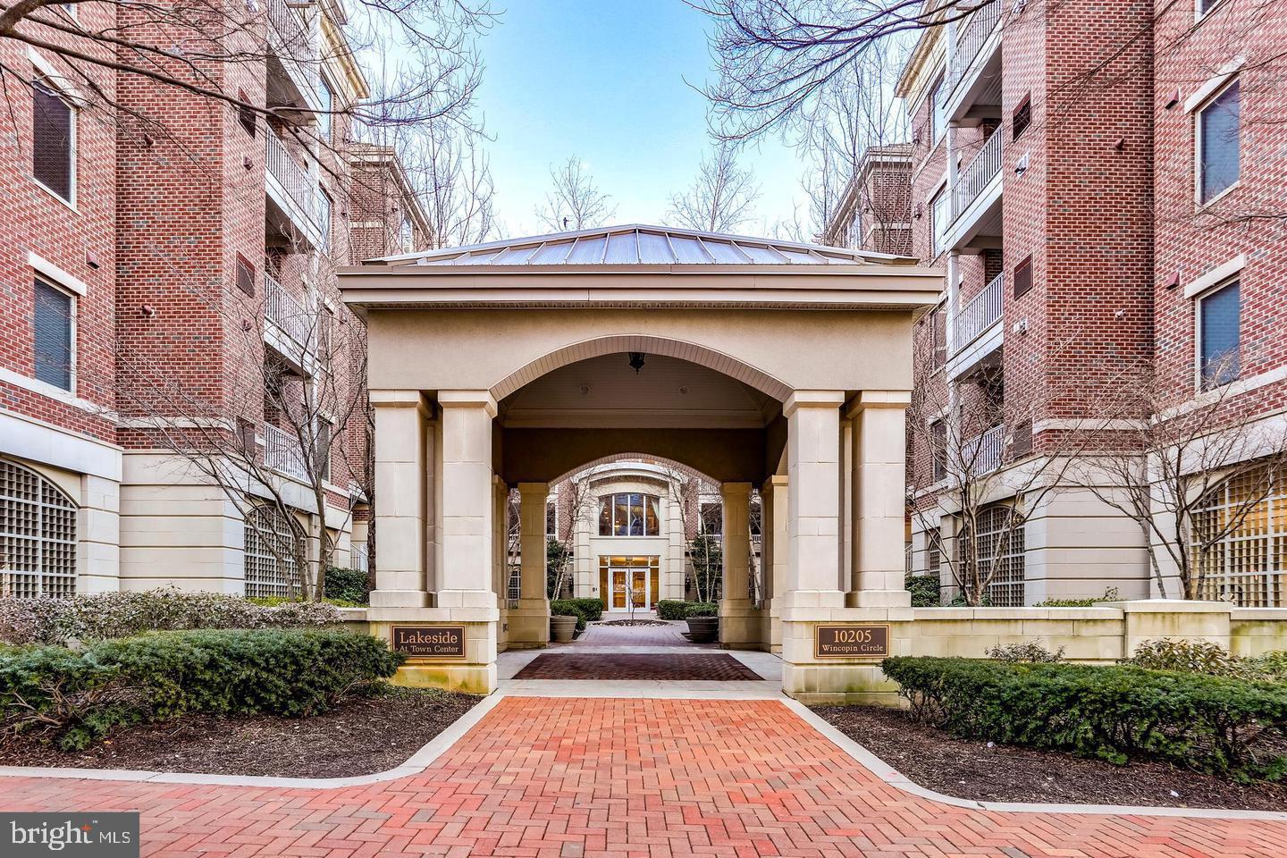 COLUMBIA TOWN CENTER - Residential