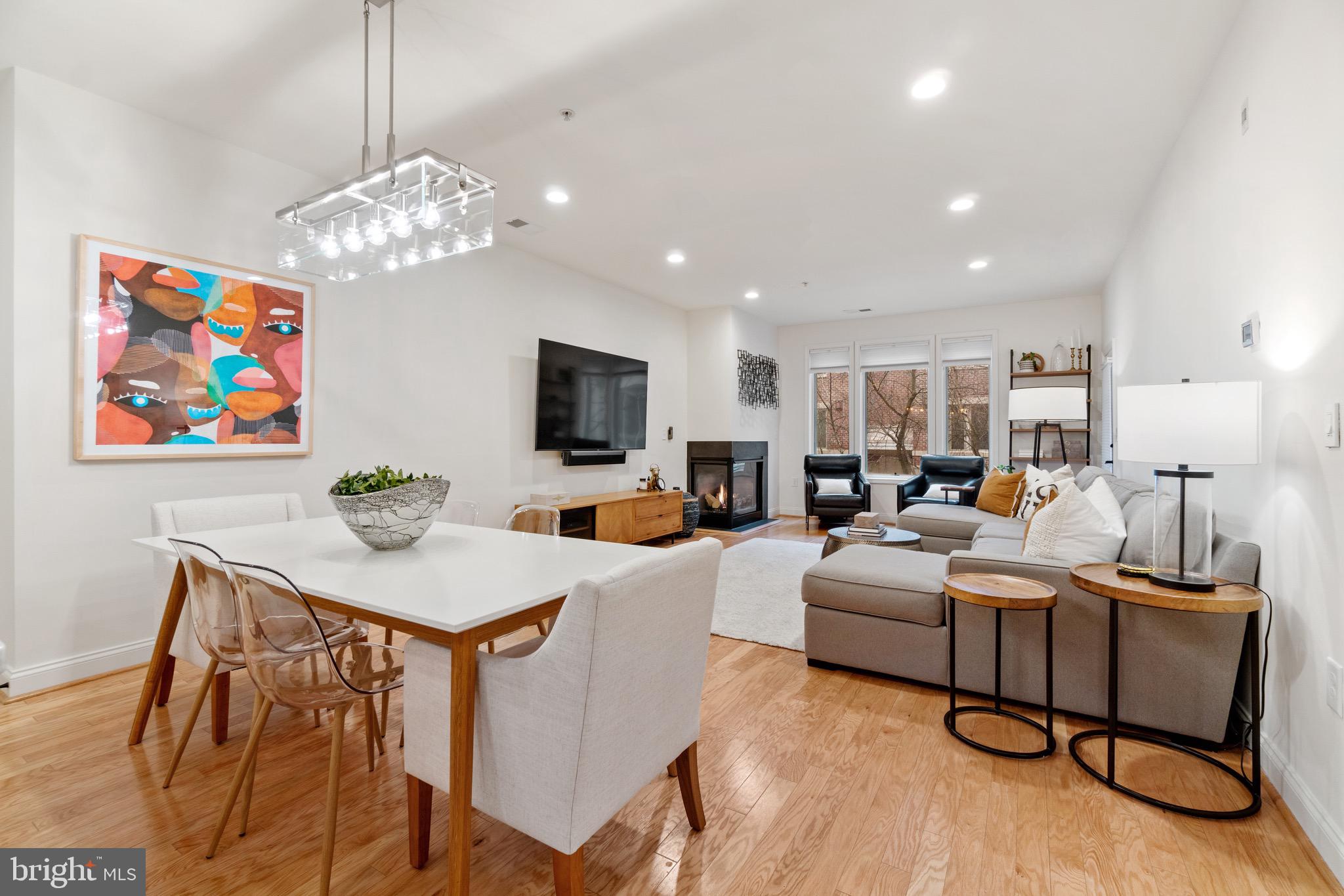 COLUMBIA TOWN CENTER - Residential