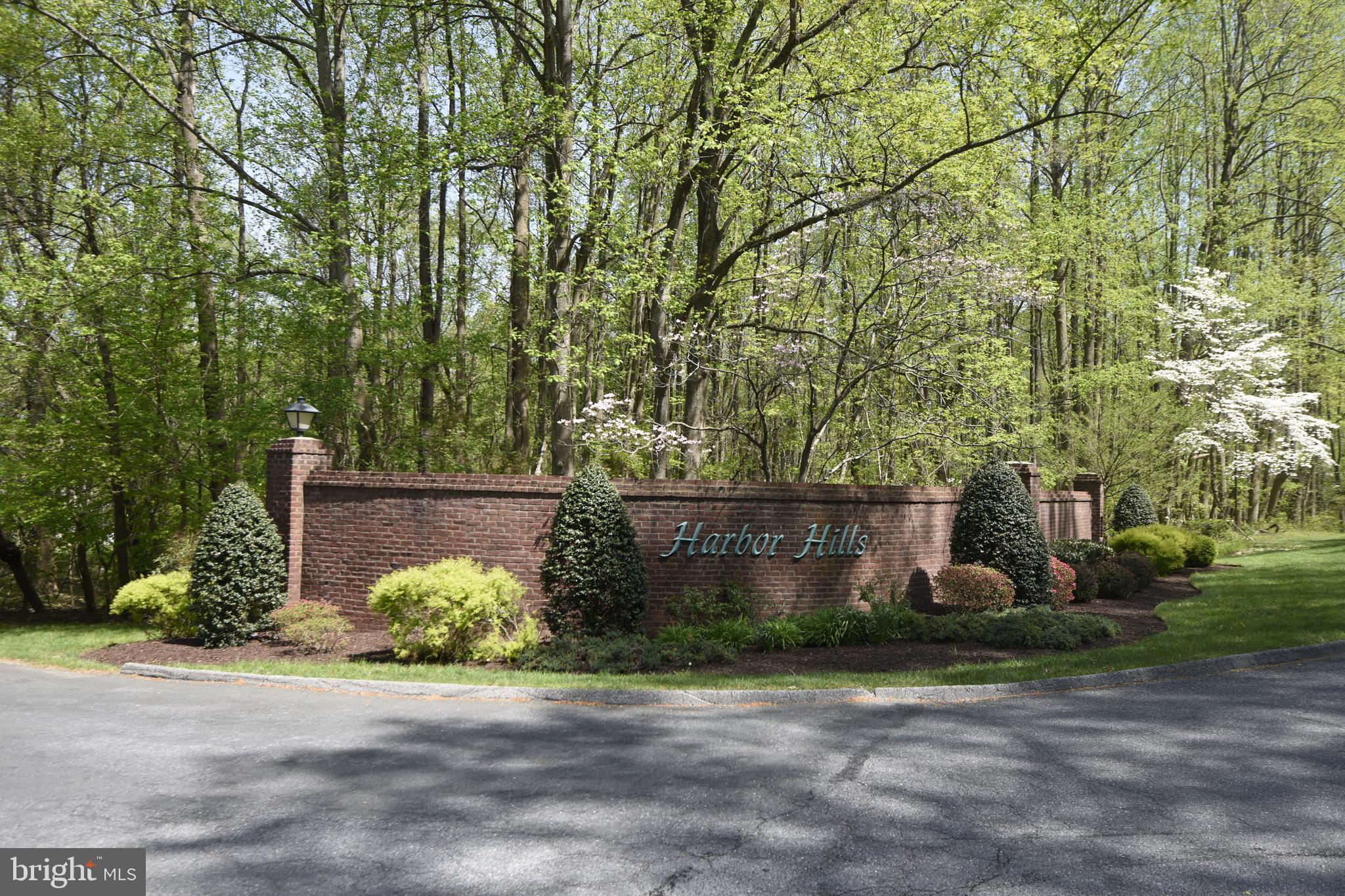 HARBOR HILLS - Residential