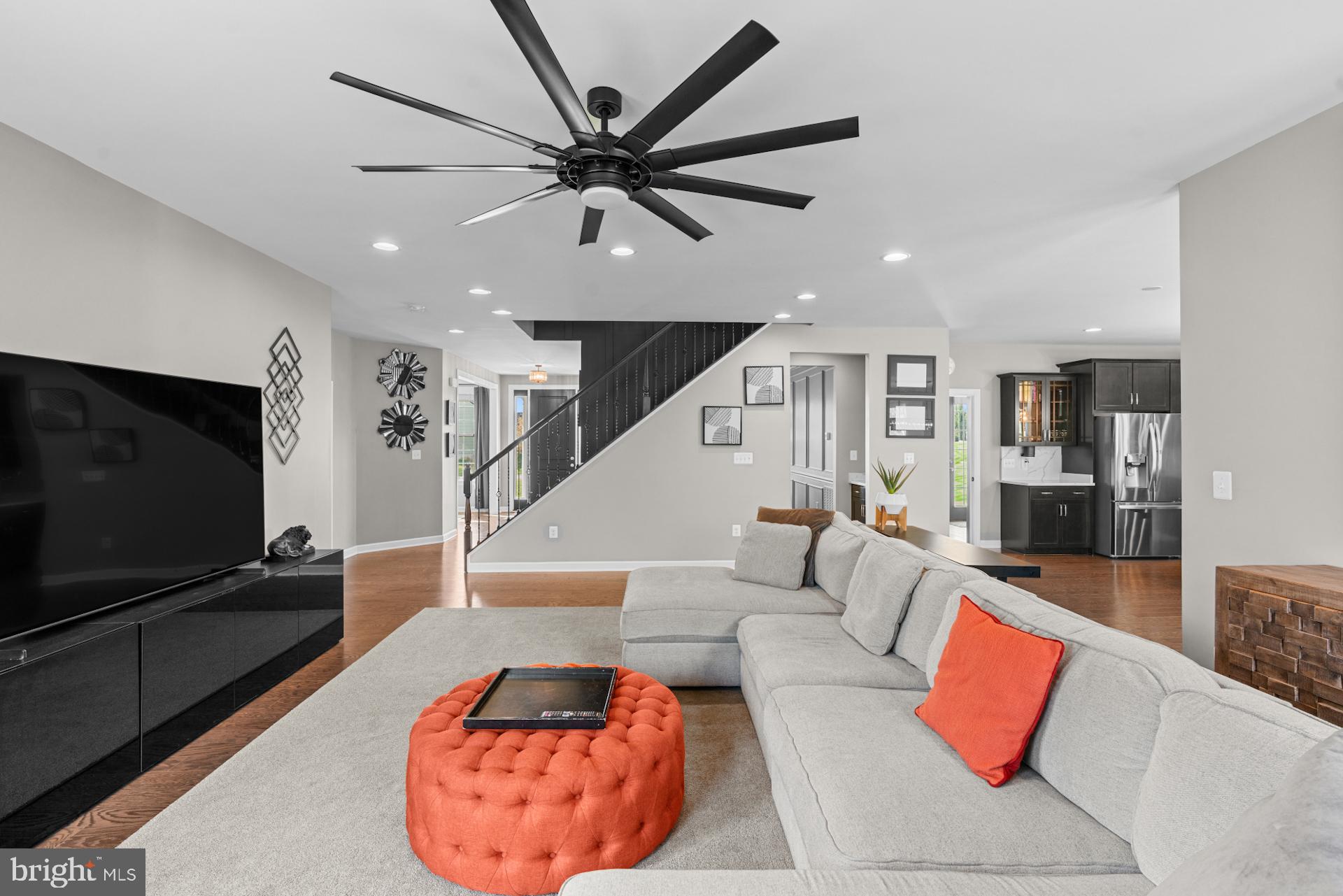 HOLLY RIDGE AT LAWNVALE - Residential