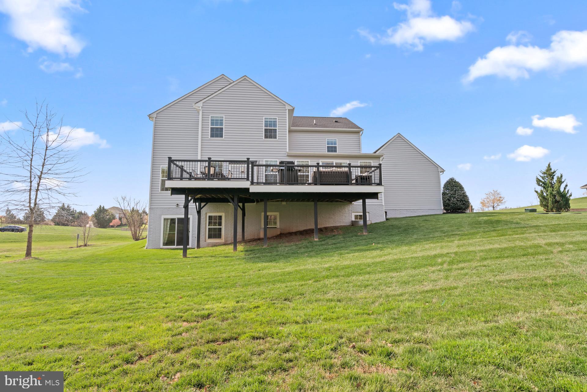 HOLLY RIDGE AT LAWNVALE - Residential