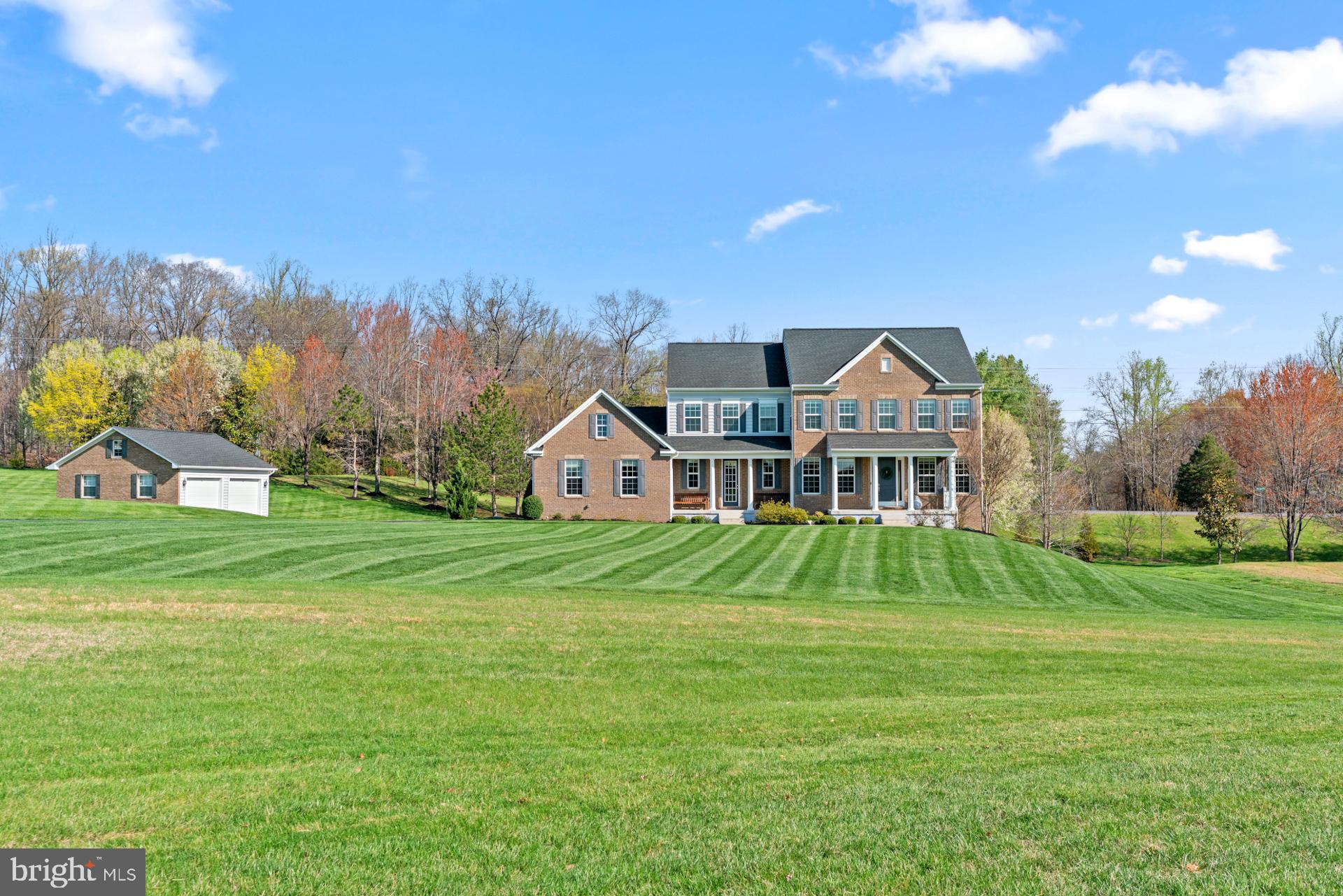 HOLLY RIDGE AT LAWNVALE - Residential