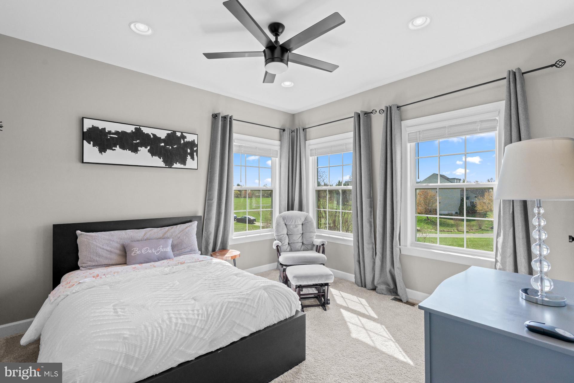 HOLLY RIDGE AT LAWNVALE - Residential