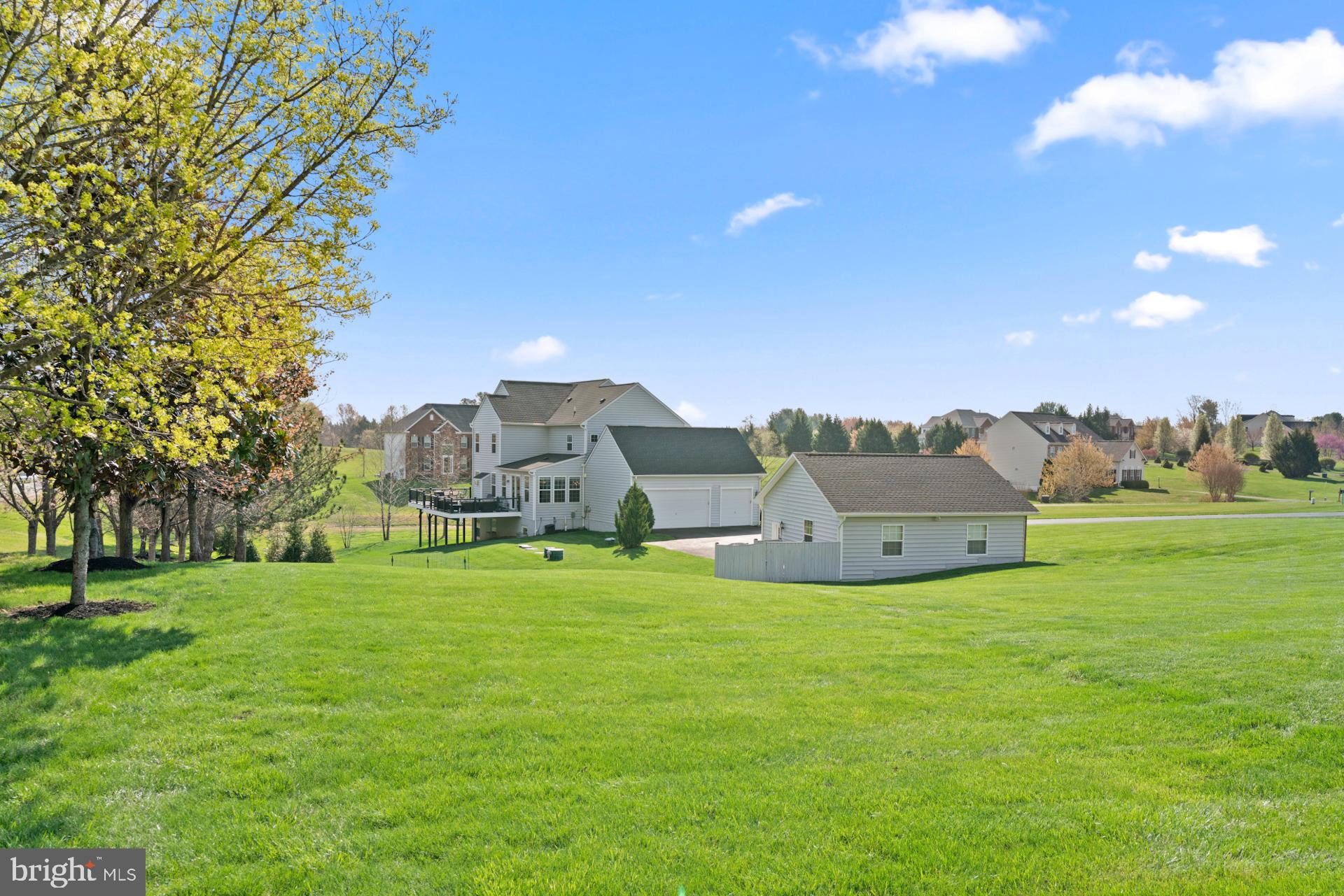 HOLLY RIDGE AT LAWNVALE - Residential