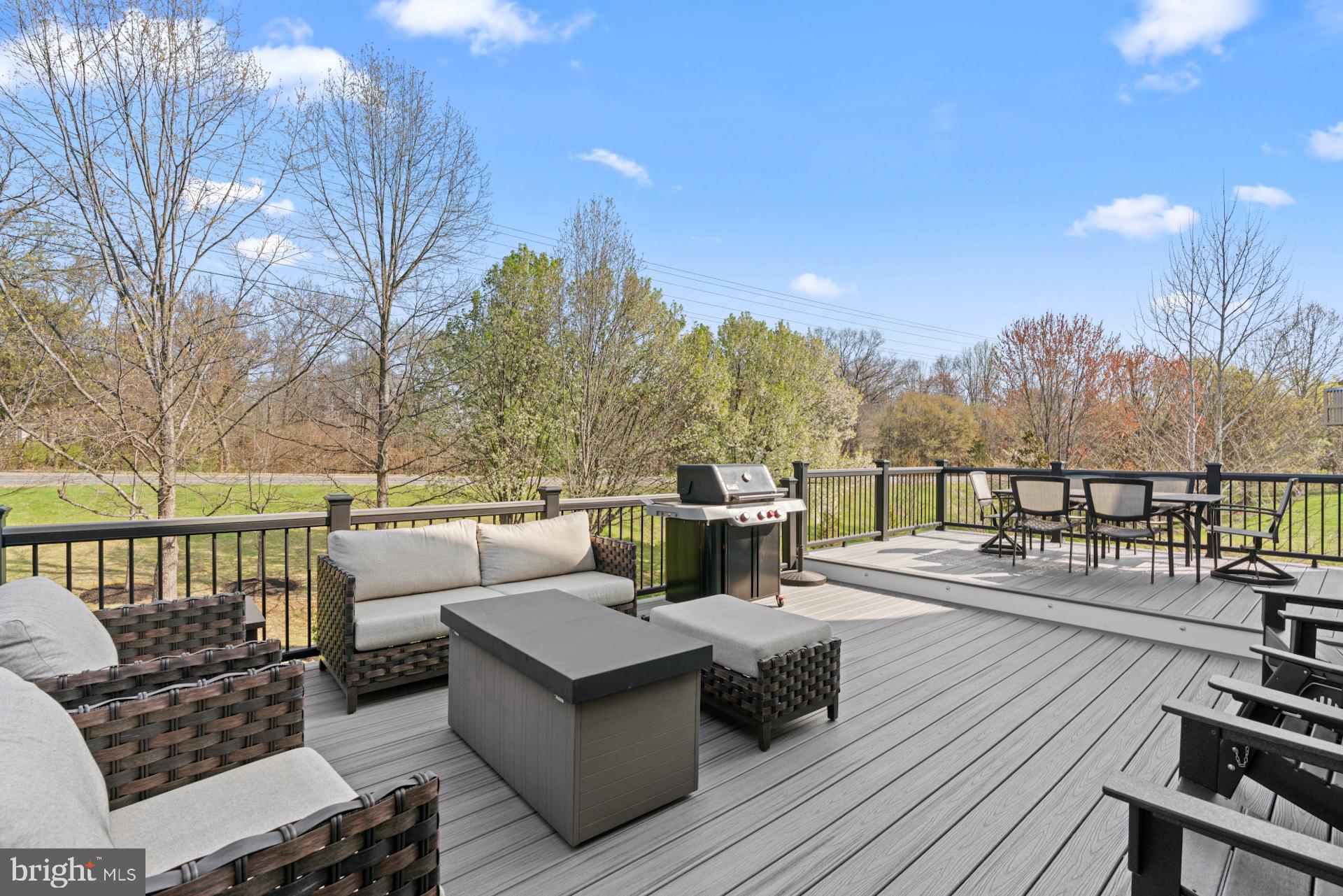 HOLLY RIDGE AT LAWNVALE - Residential