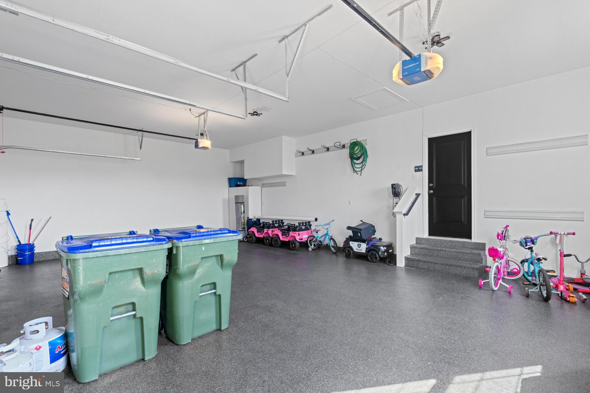 HOLLY RIDGE AT LAWNVALE - Residential